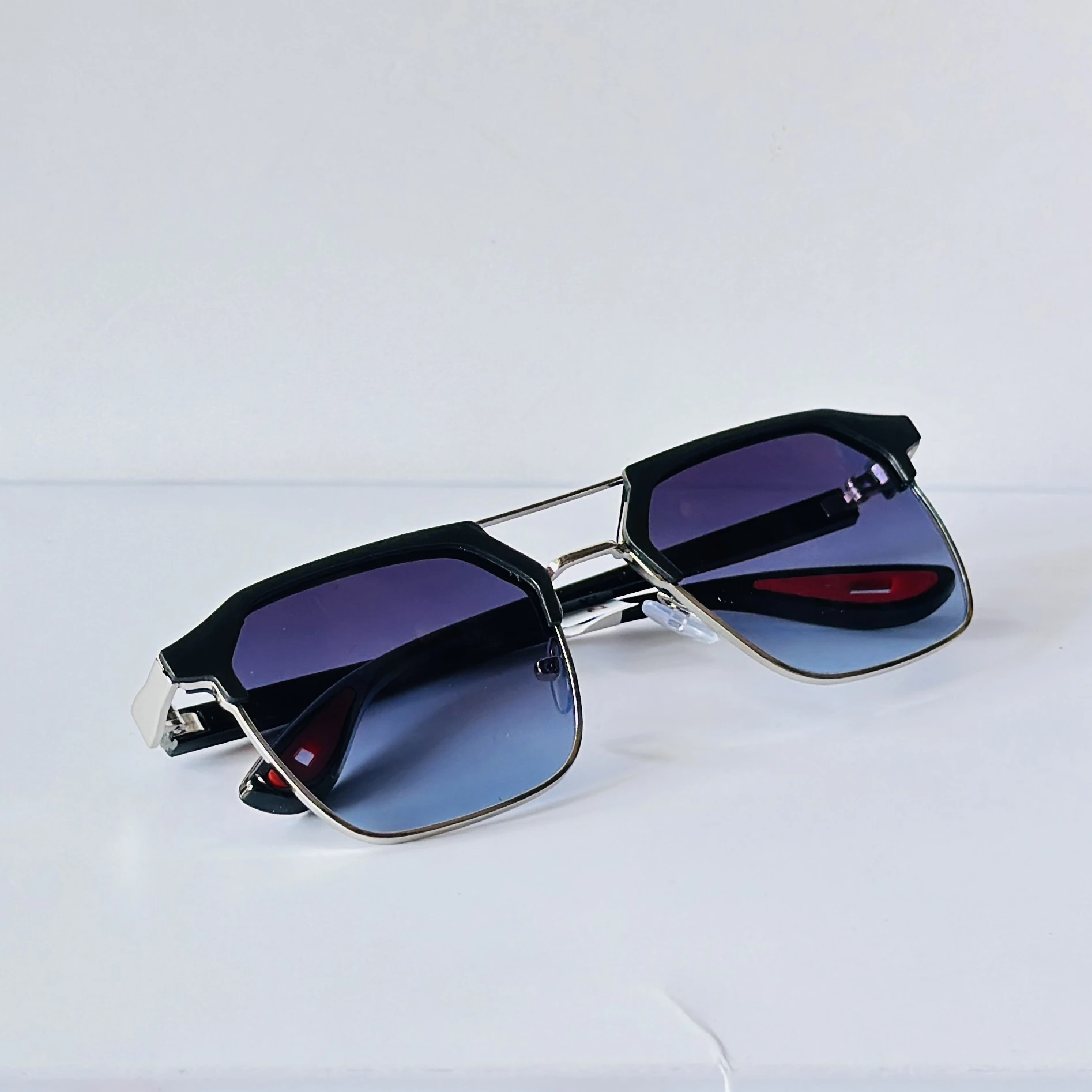 SpadeAces Unisex Square Sunglasses