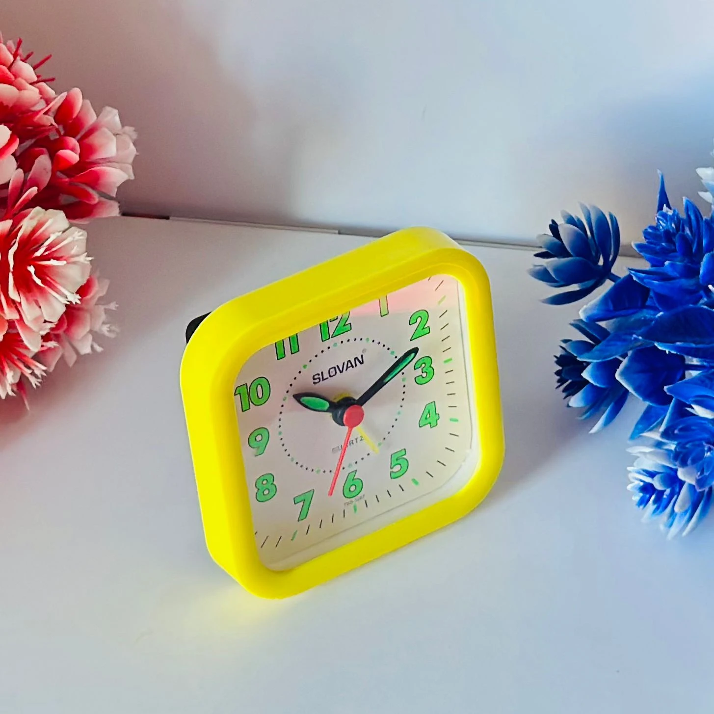 Plastic Beep Table Alarm Clock