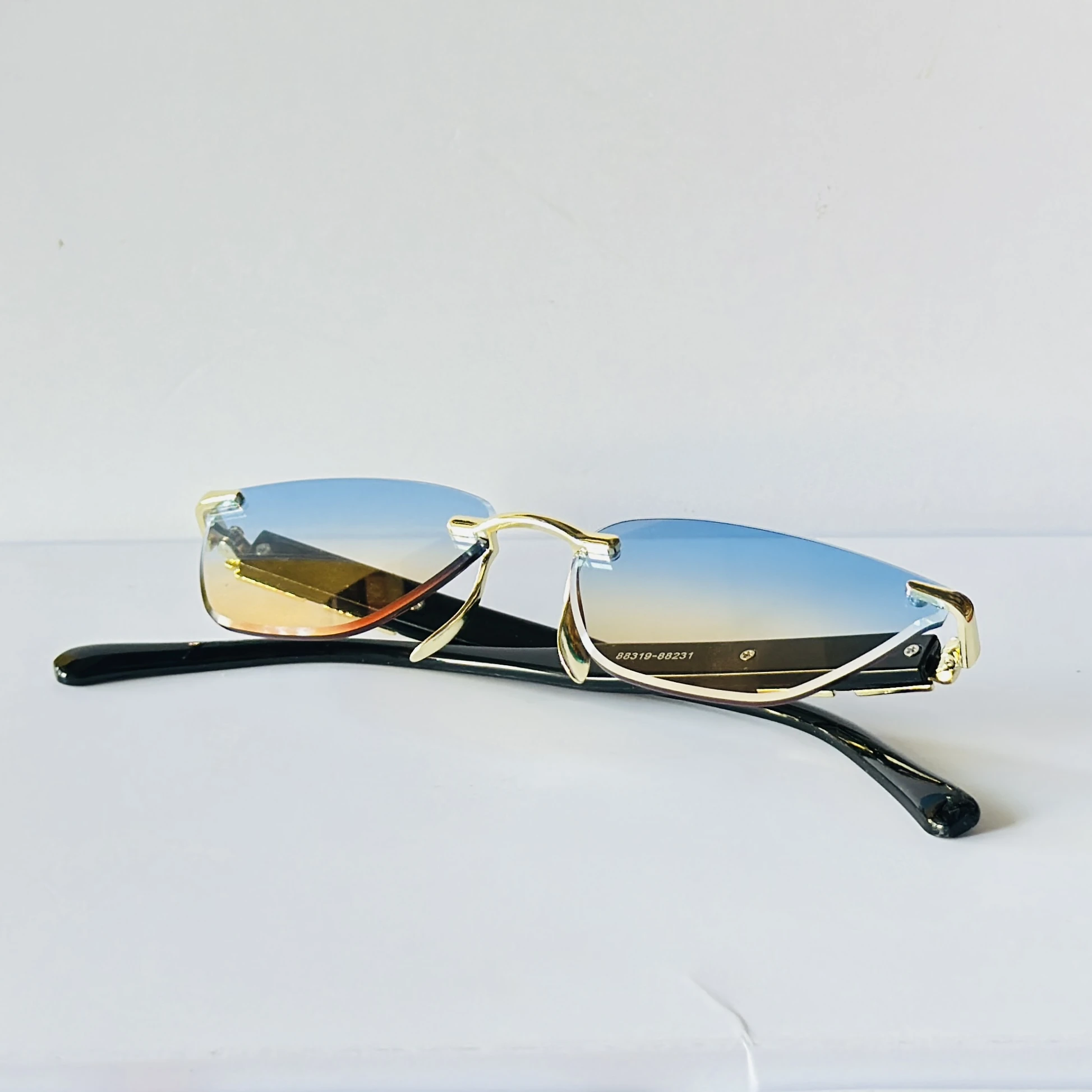 Rimless rectangular sunglasses