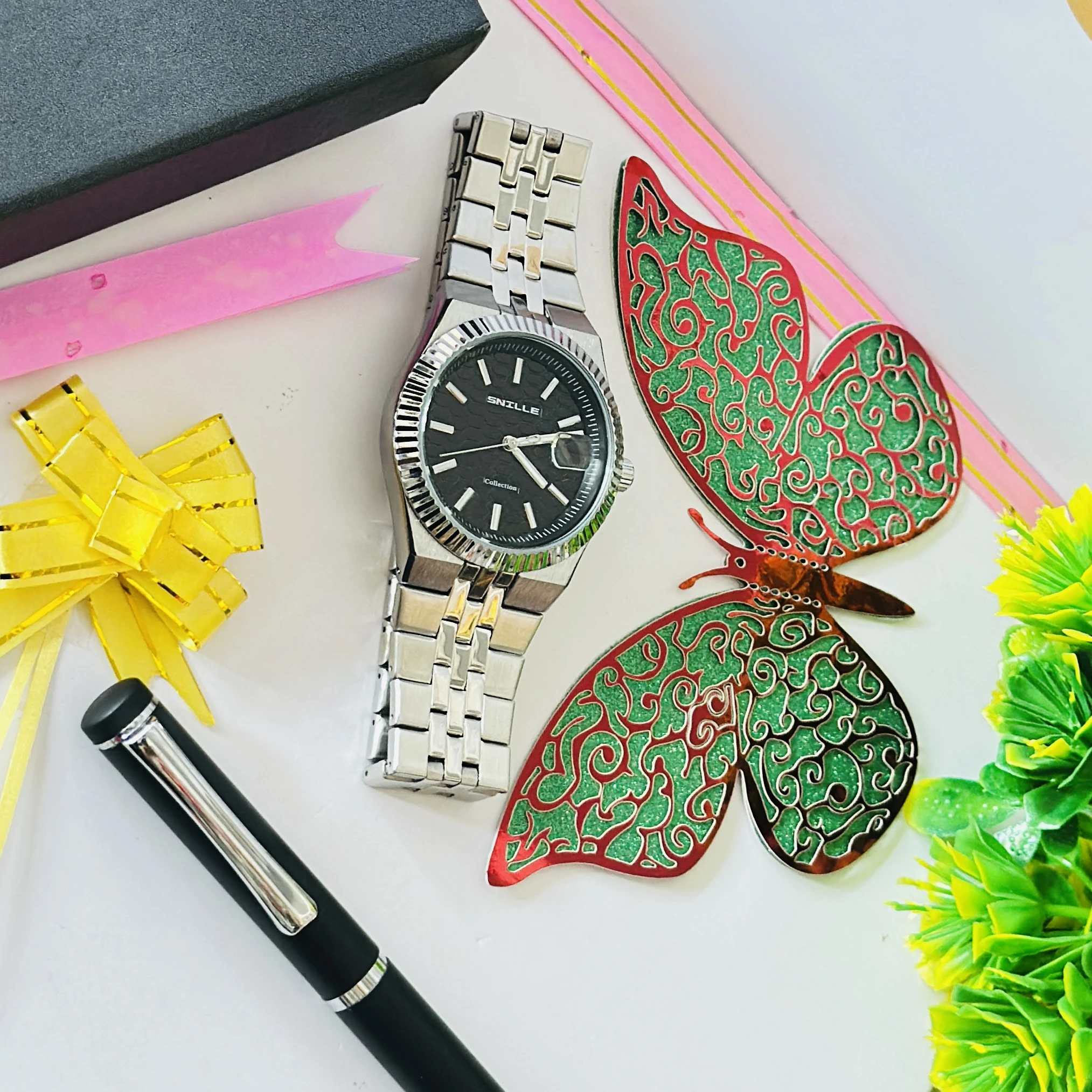 Snille brand analog quartz watch