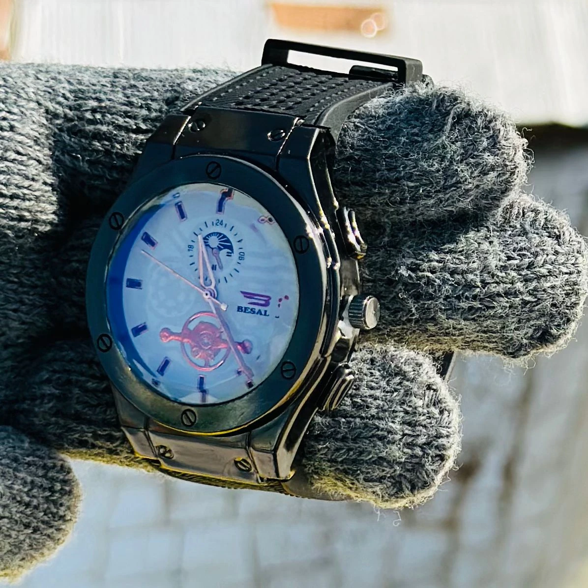 Black analog watch Man’s