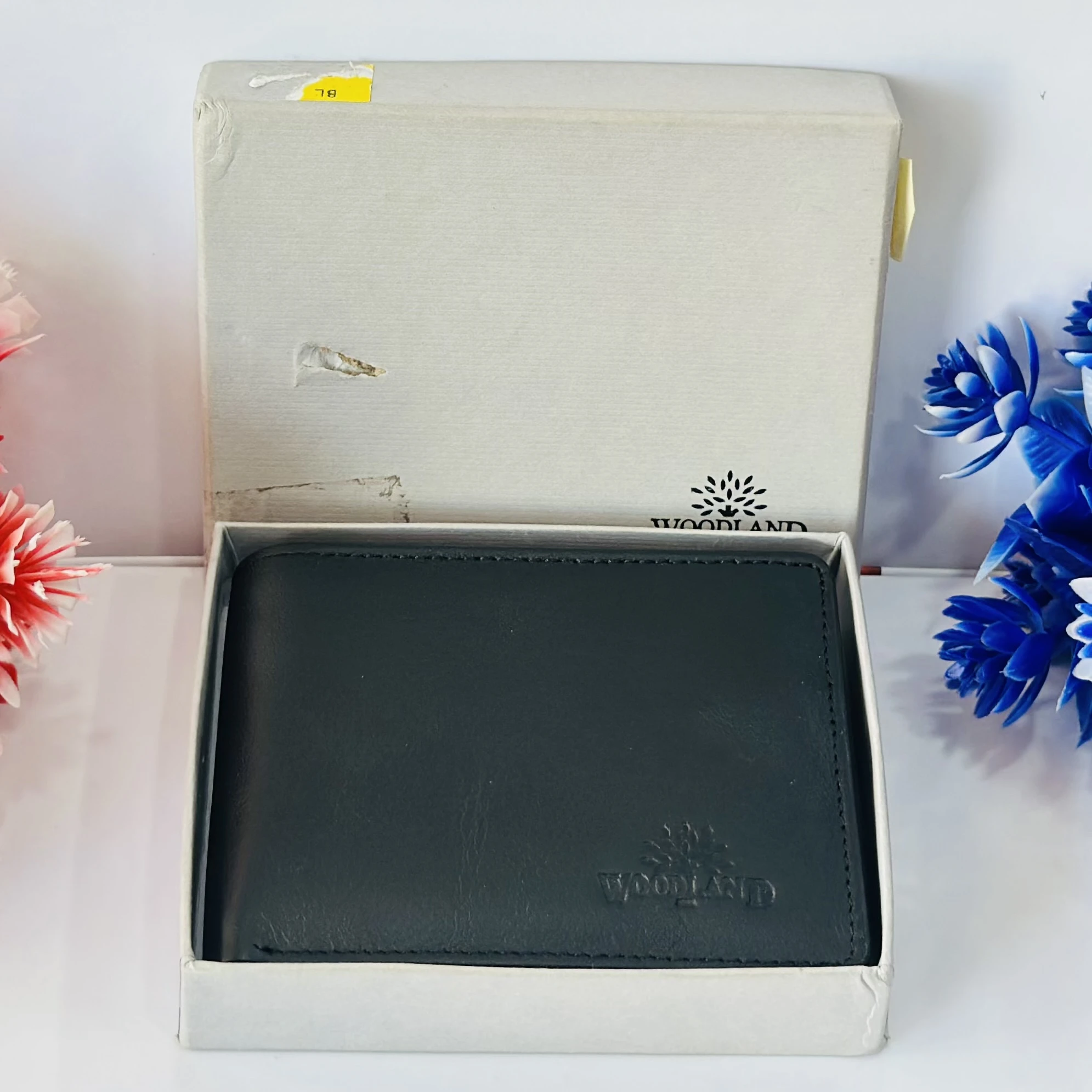 Woodland leather bi fold wallet