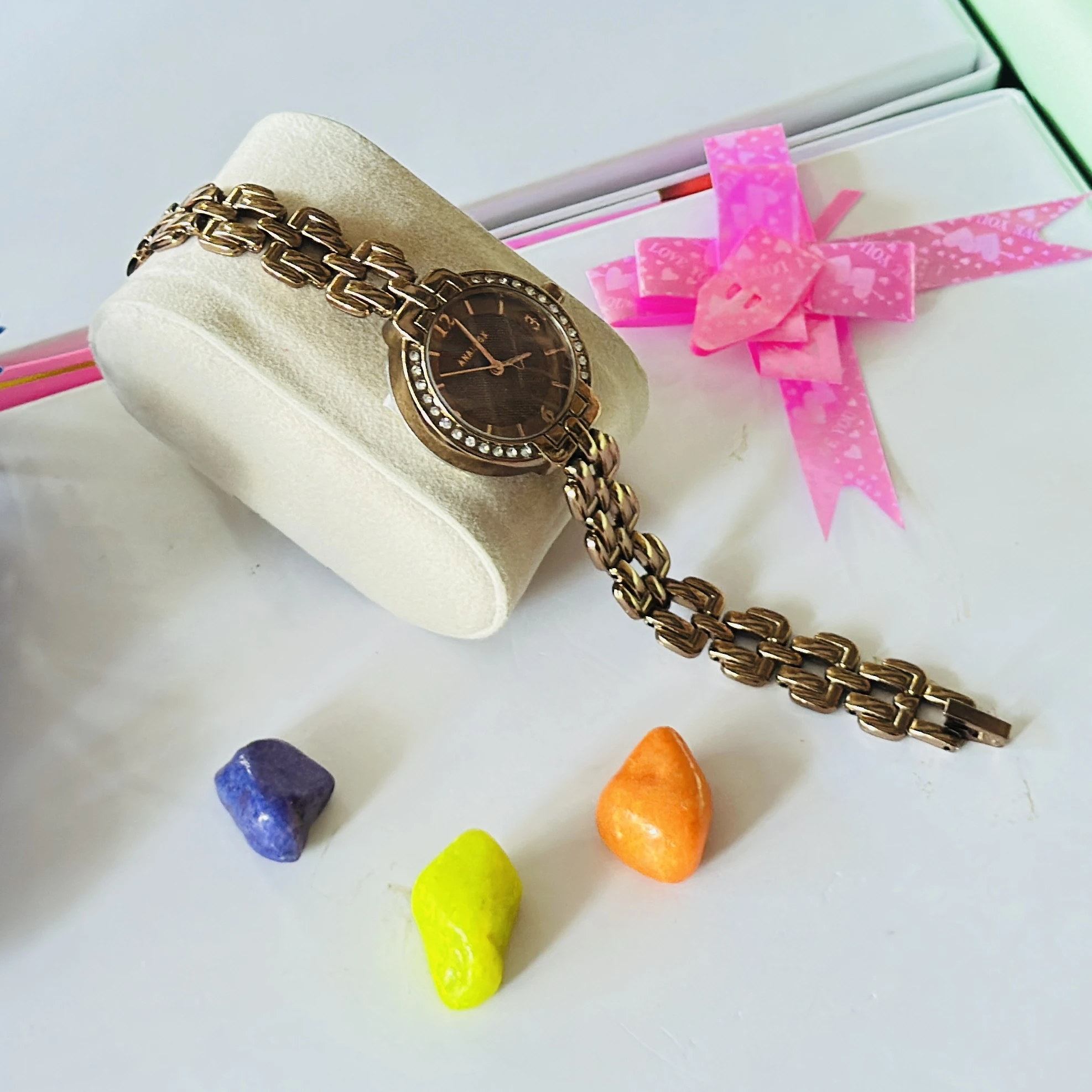 Amalsx brand analog wristwatch designed for women
