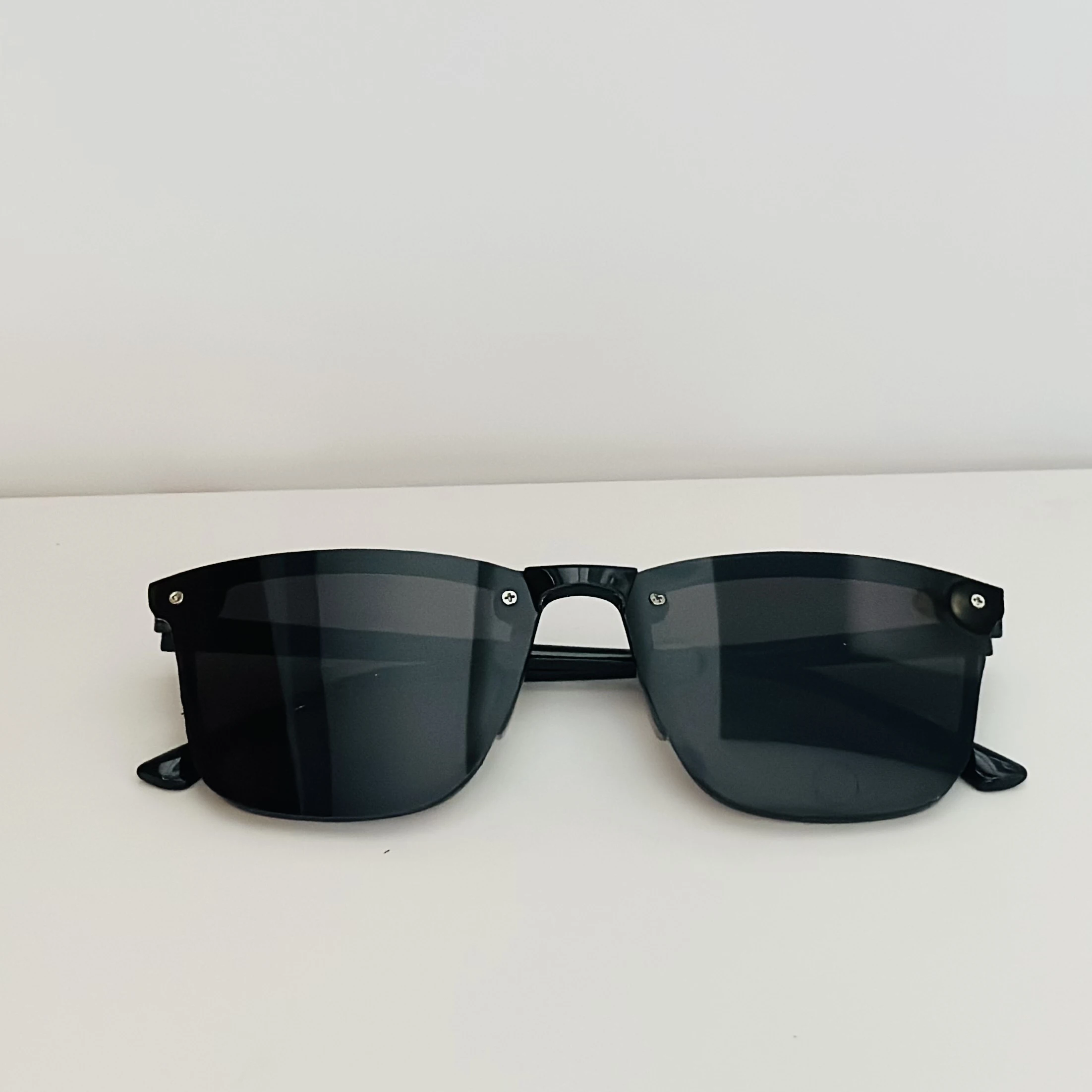 Baleshare Polarised Noon sunglasses.