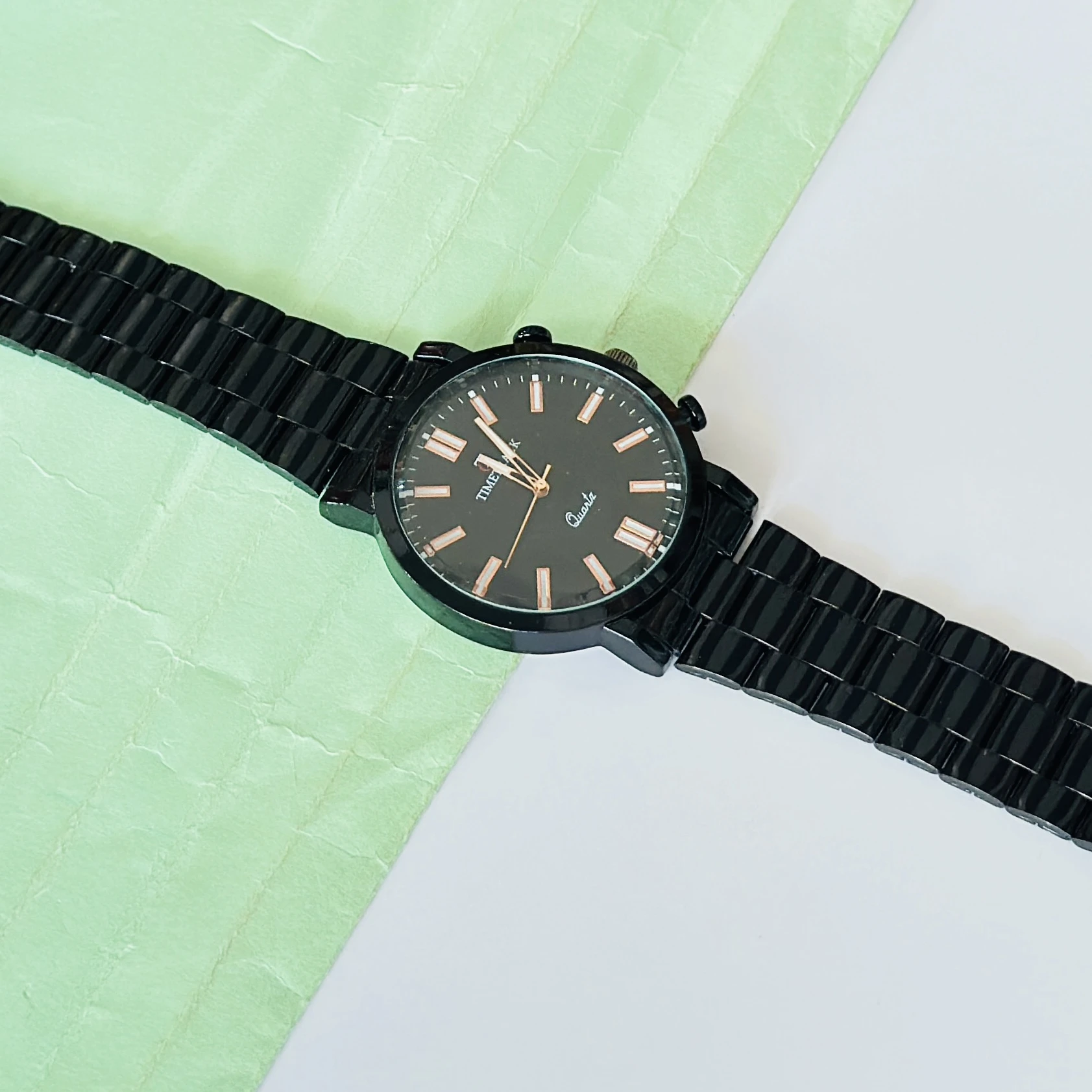 Black Analogue Watch