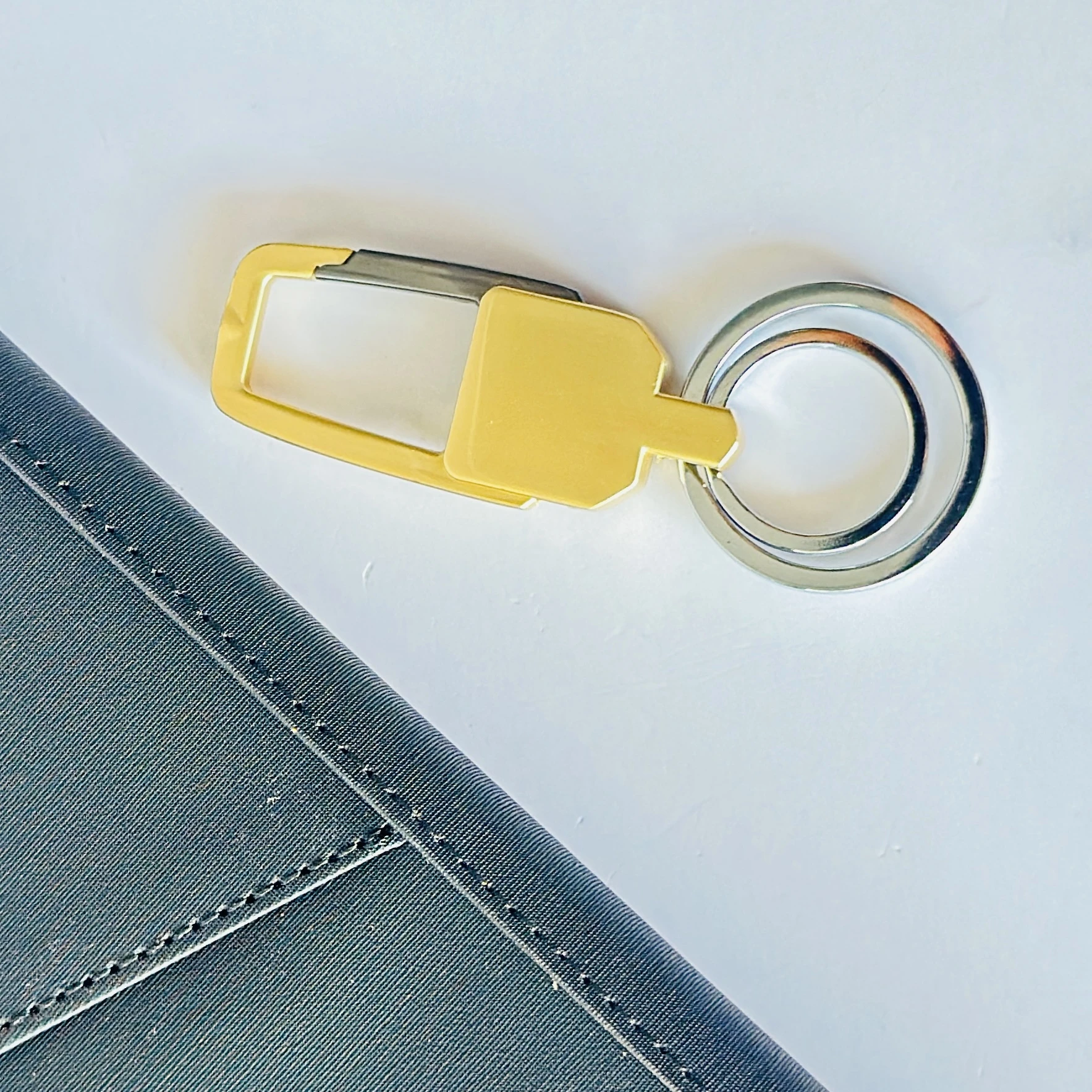 zinc alloy metal keychain