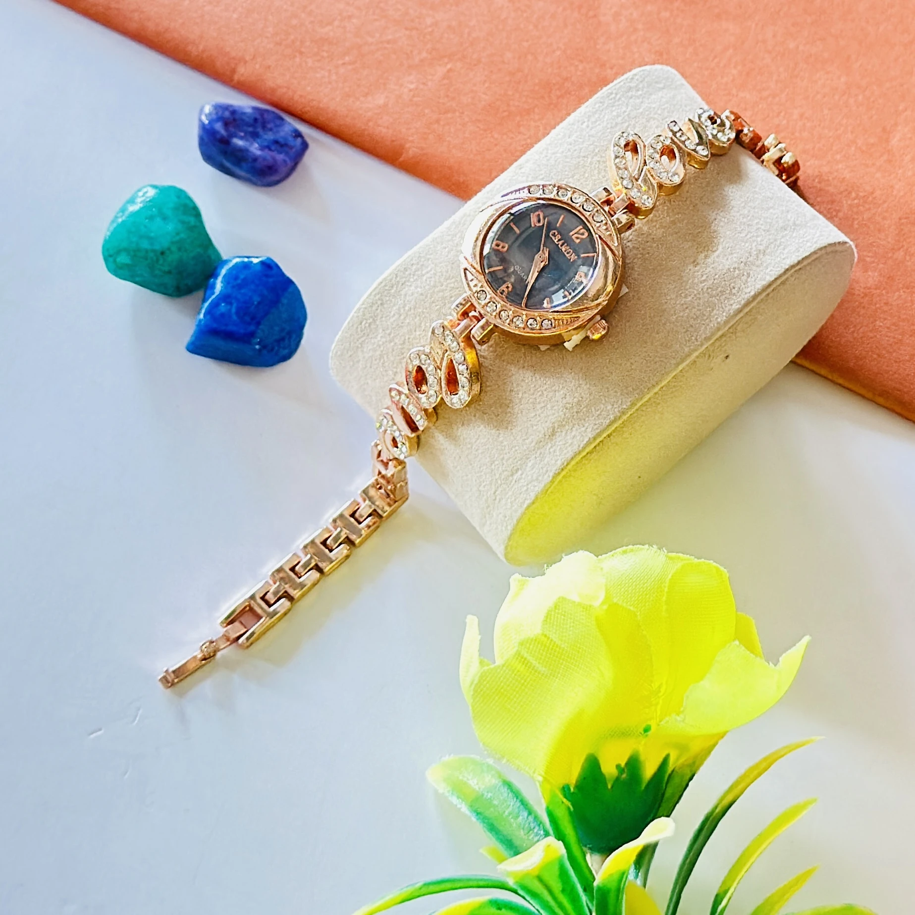 Quartz Analogue Watch for girls