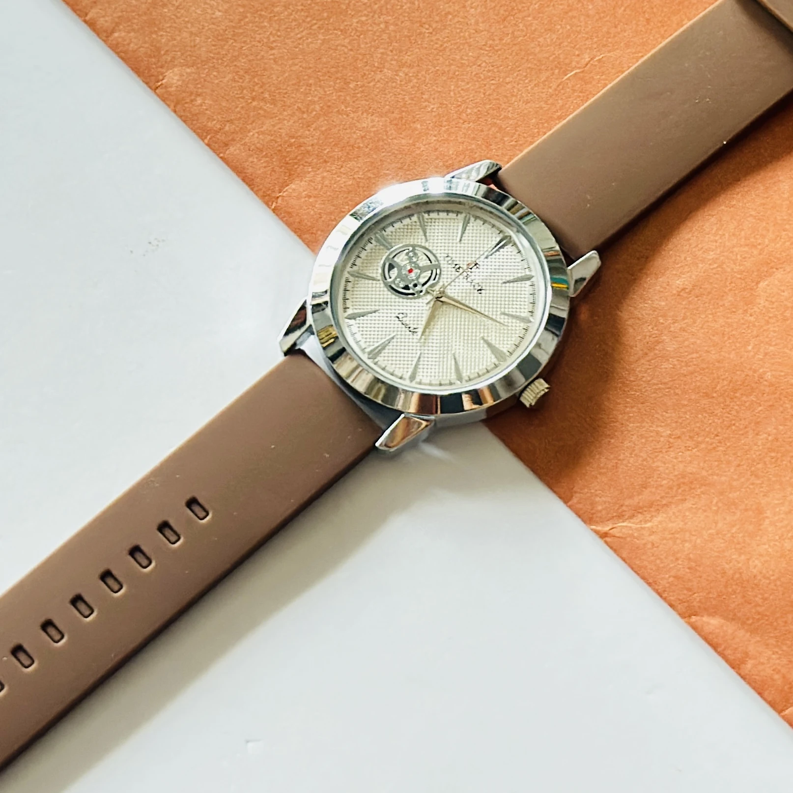 Quartz Analogue Watch