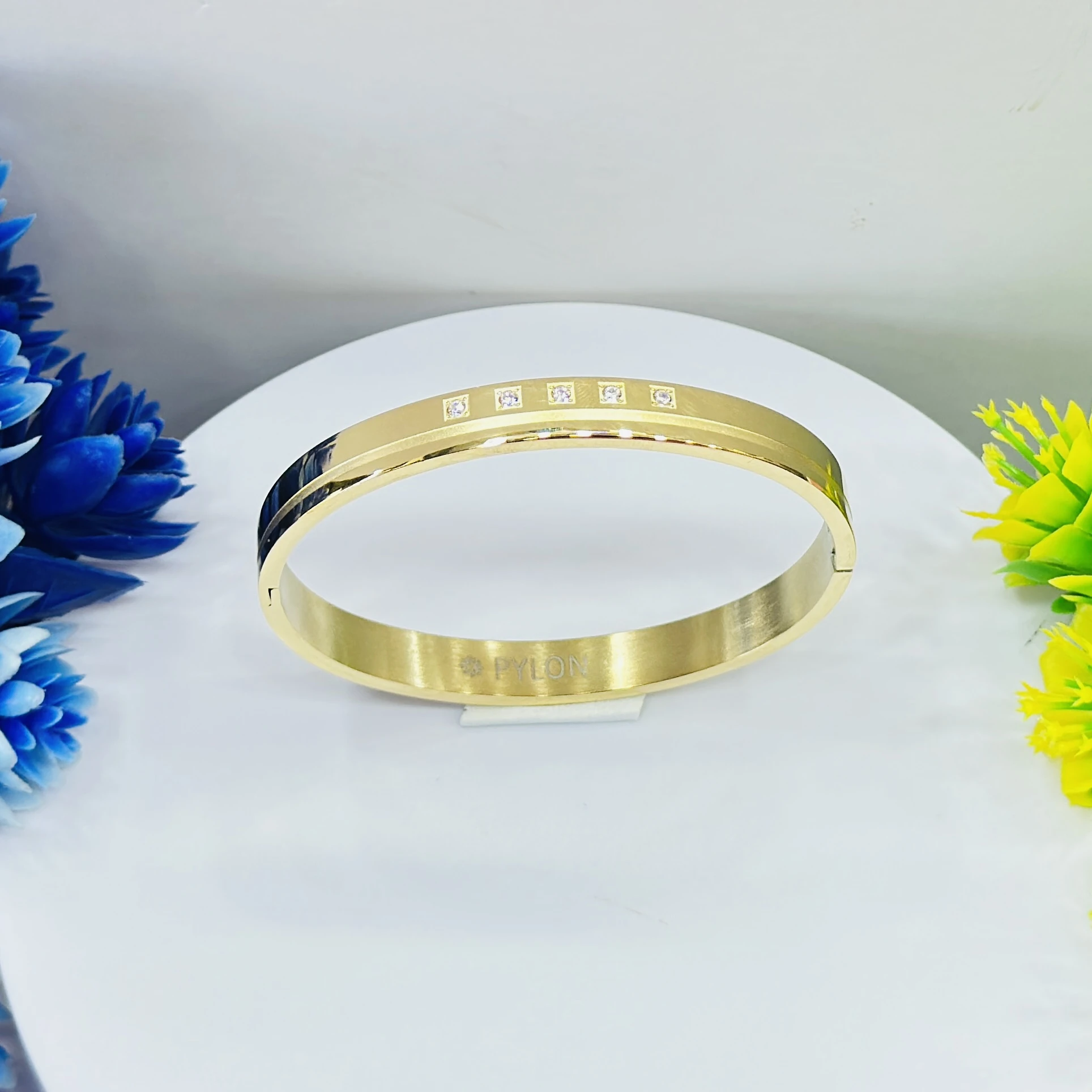 Sleek Gold Diamond Bracelet