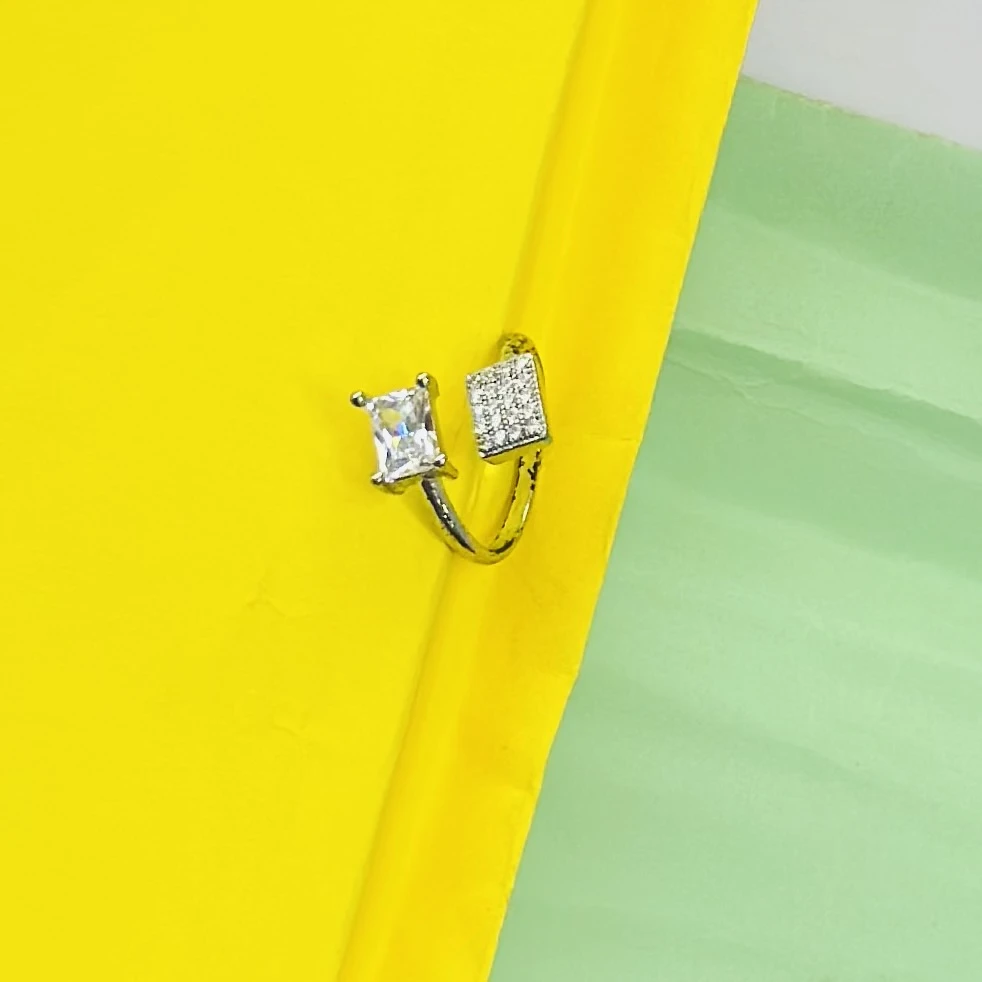 An  adjustable cuff ring