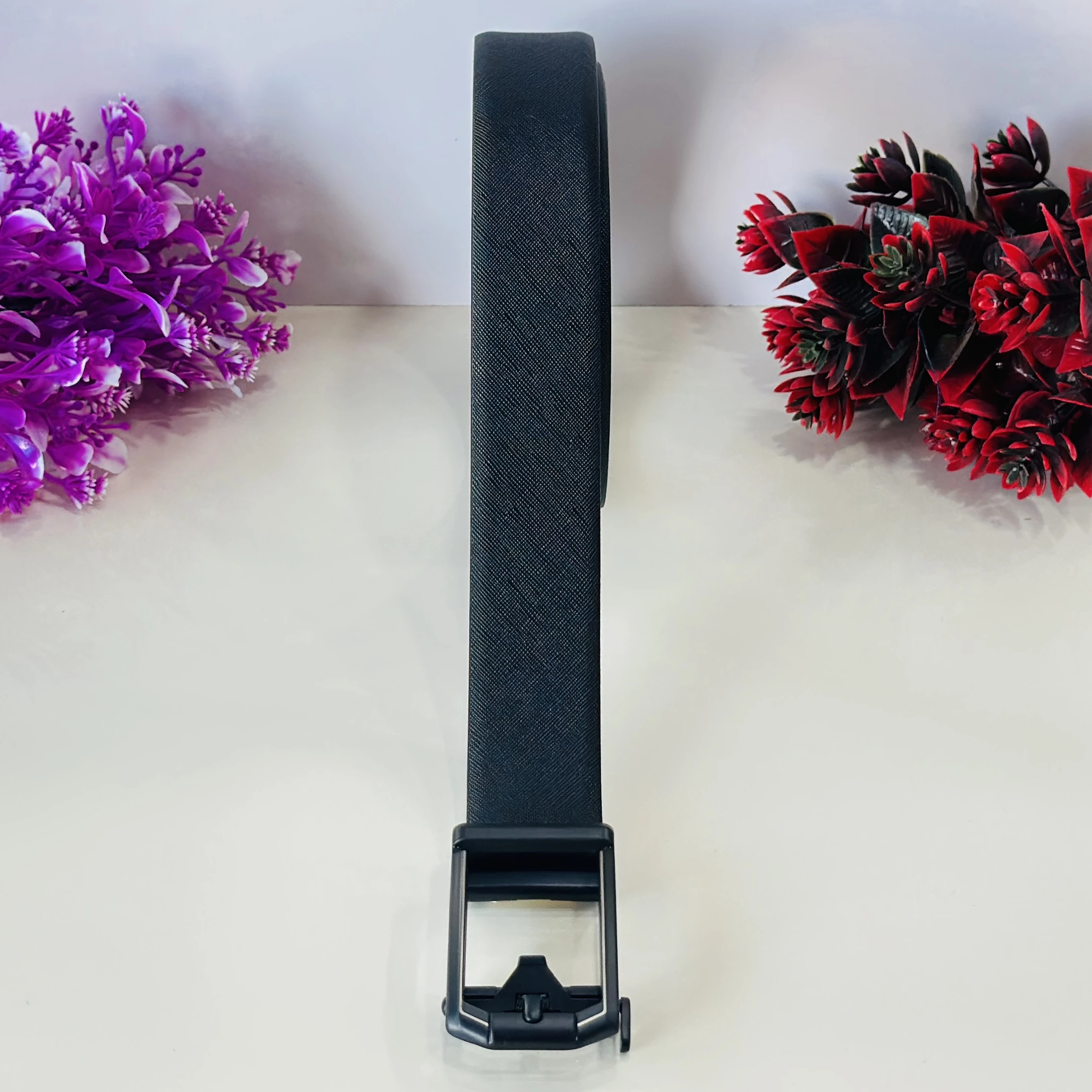 Black textured men's belt