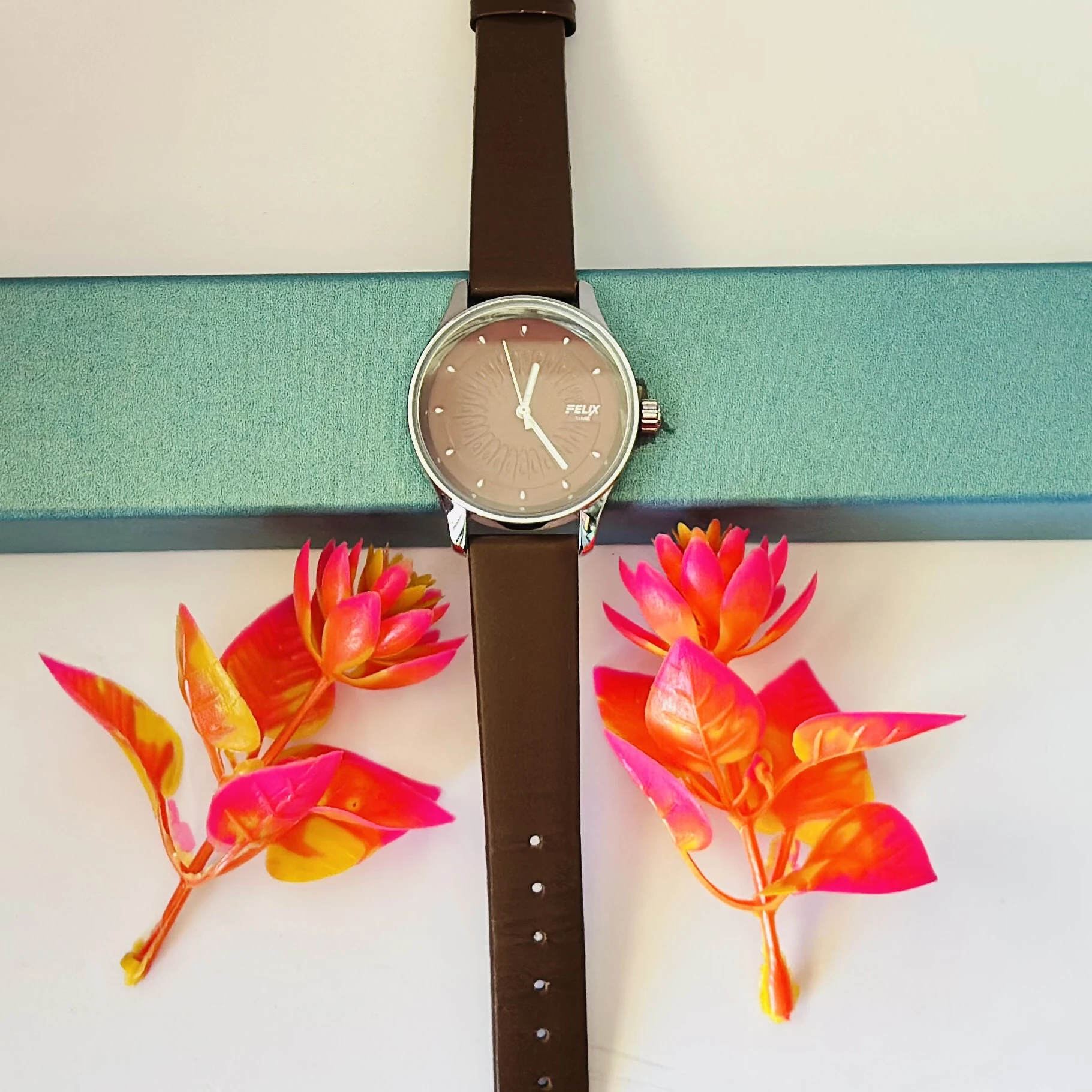 Felix women's analog watch
