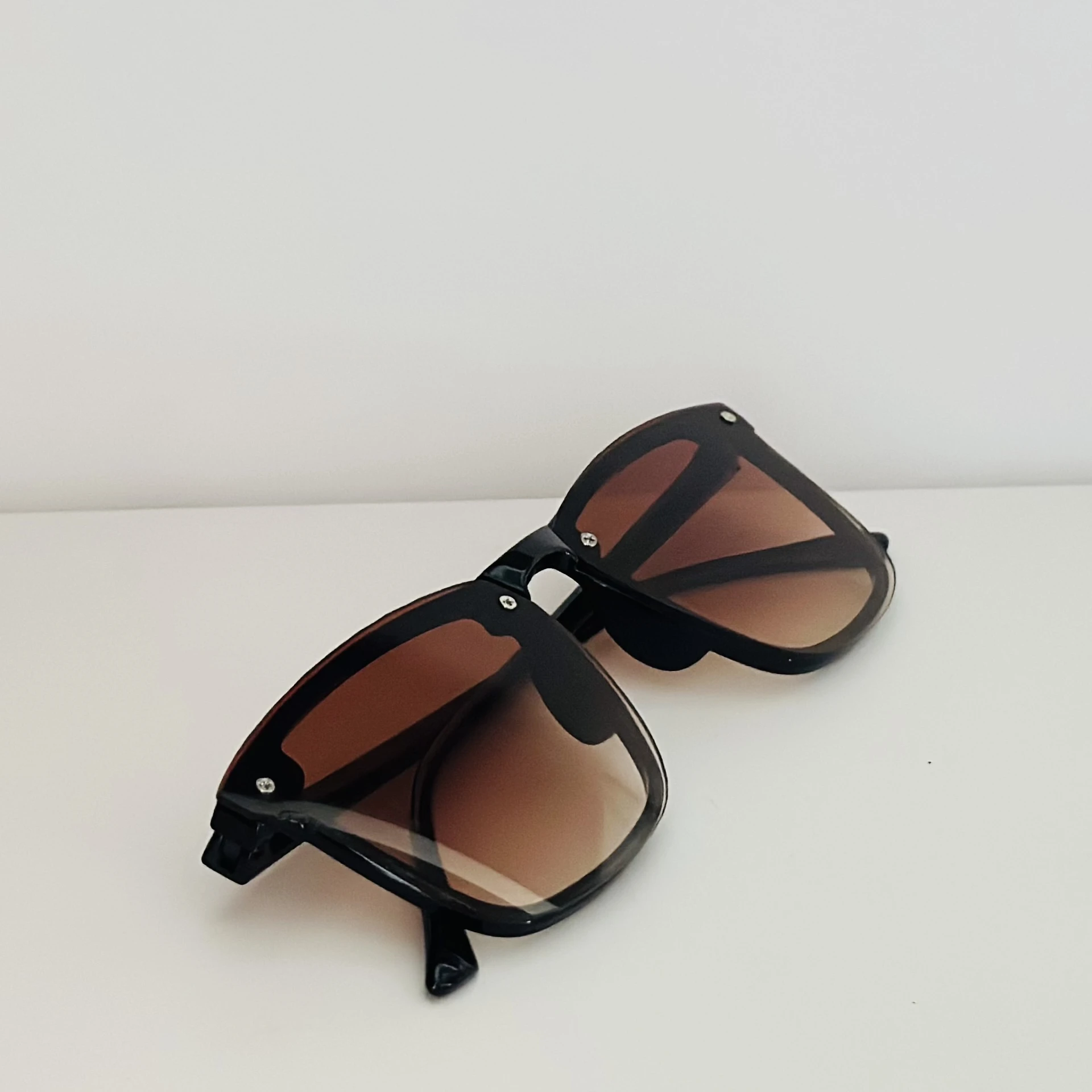 Baleshare Polarised Noon sunglasses.