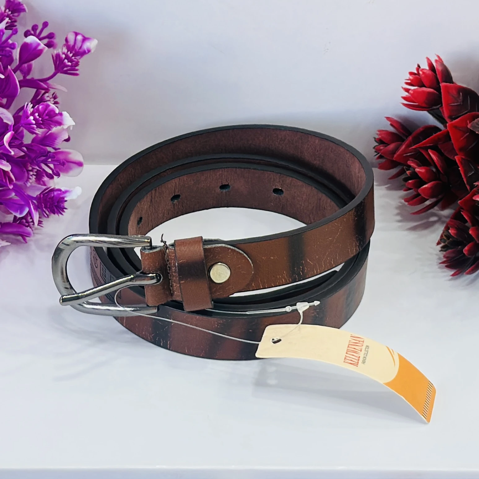 Men’s brown leather belt