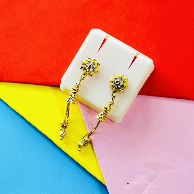 pair of gold-plated drop earrings