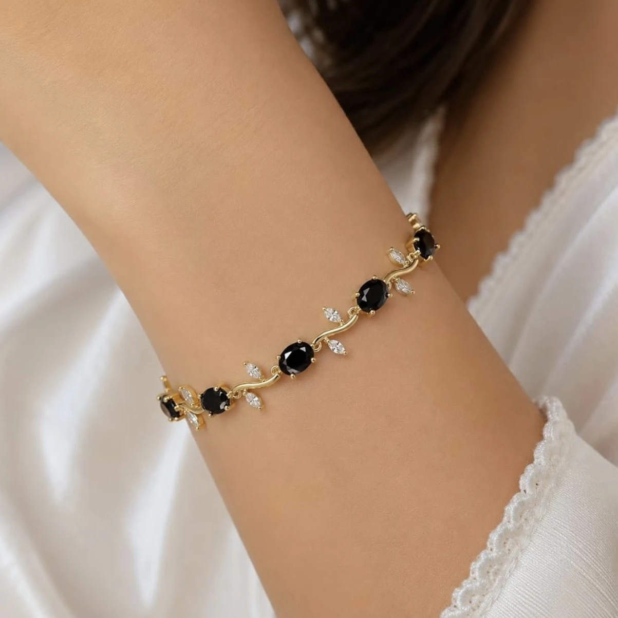 Jewels Tulip Bracelet
