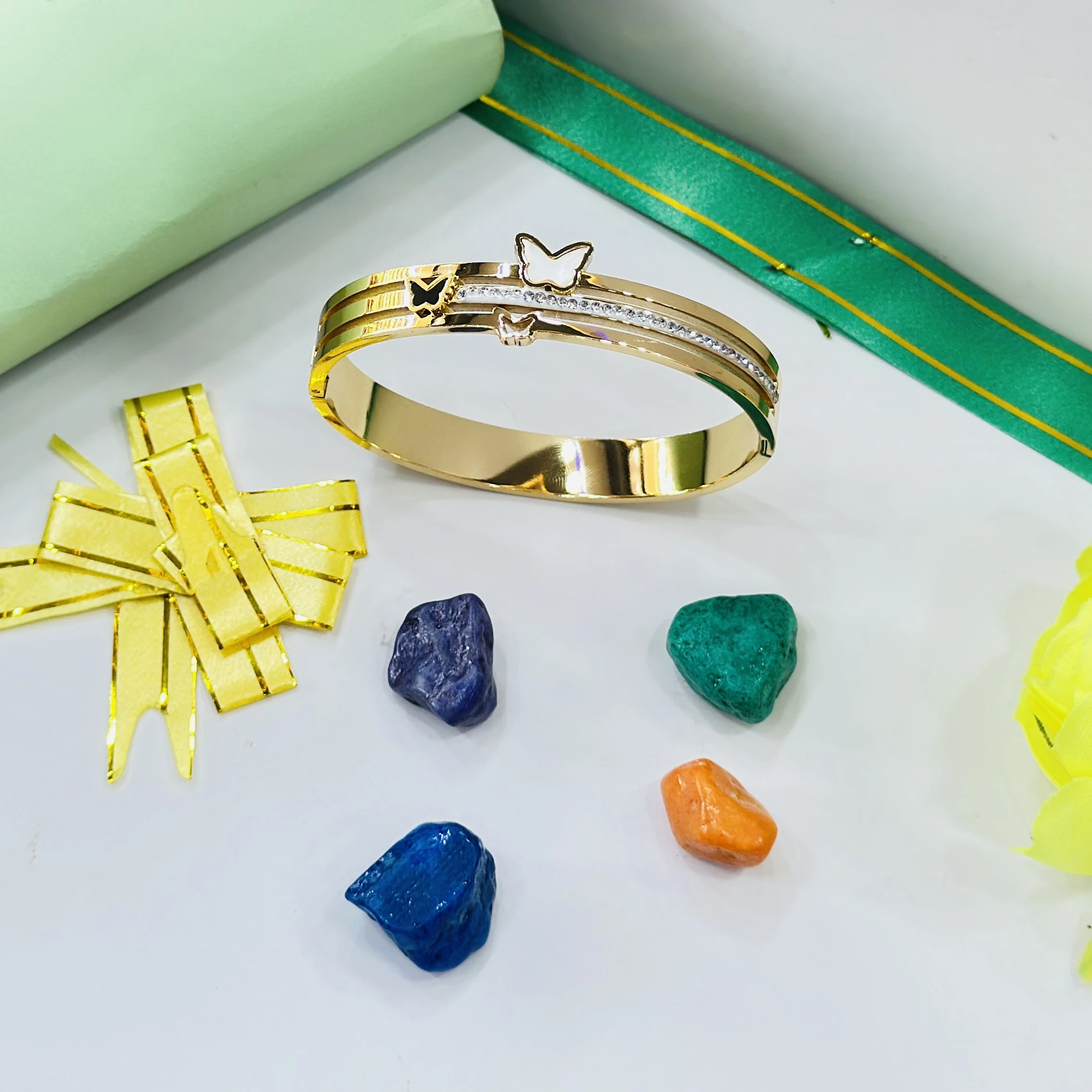 Zeraki Jewels gold-plated stainless steel geometric cuff bracelet