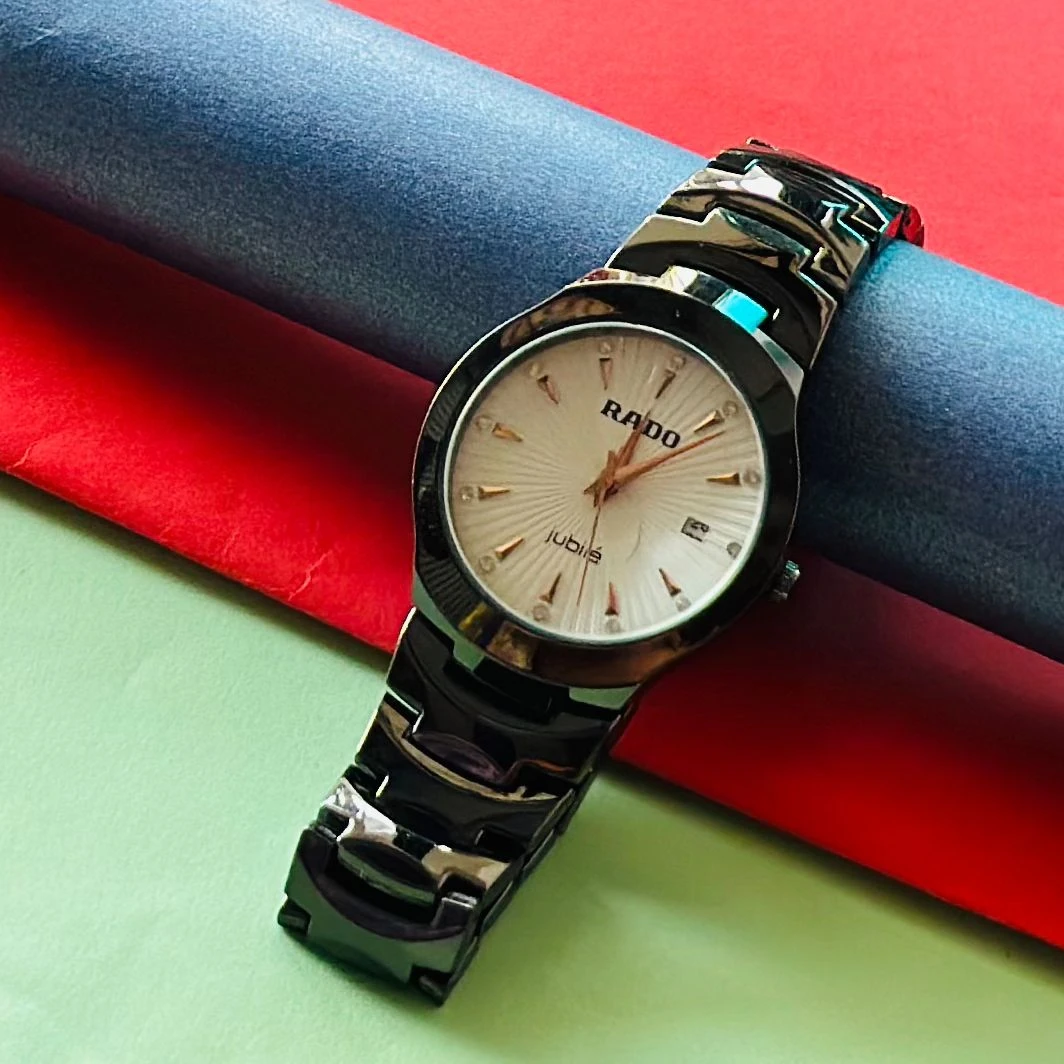 Black metal strap Analog watch