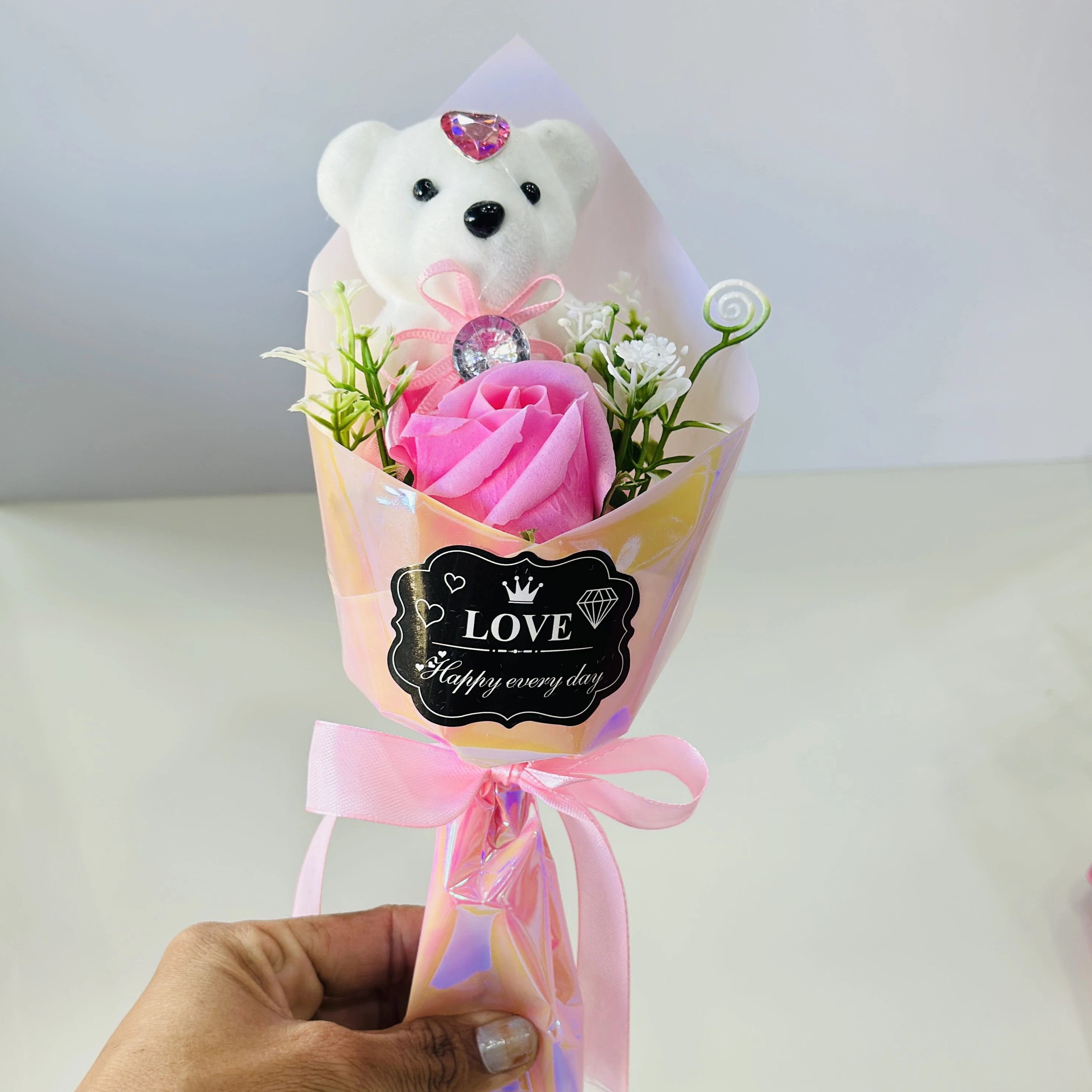 Rose love with cute bear and gift box