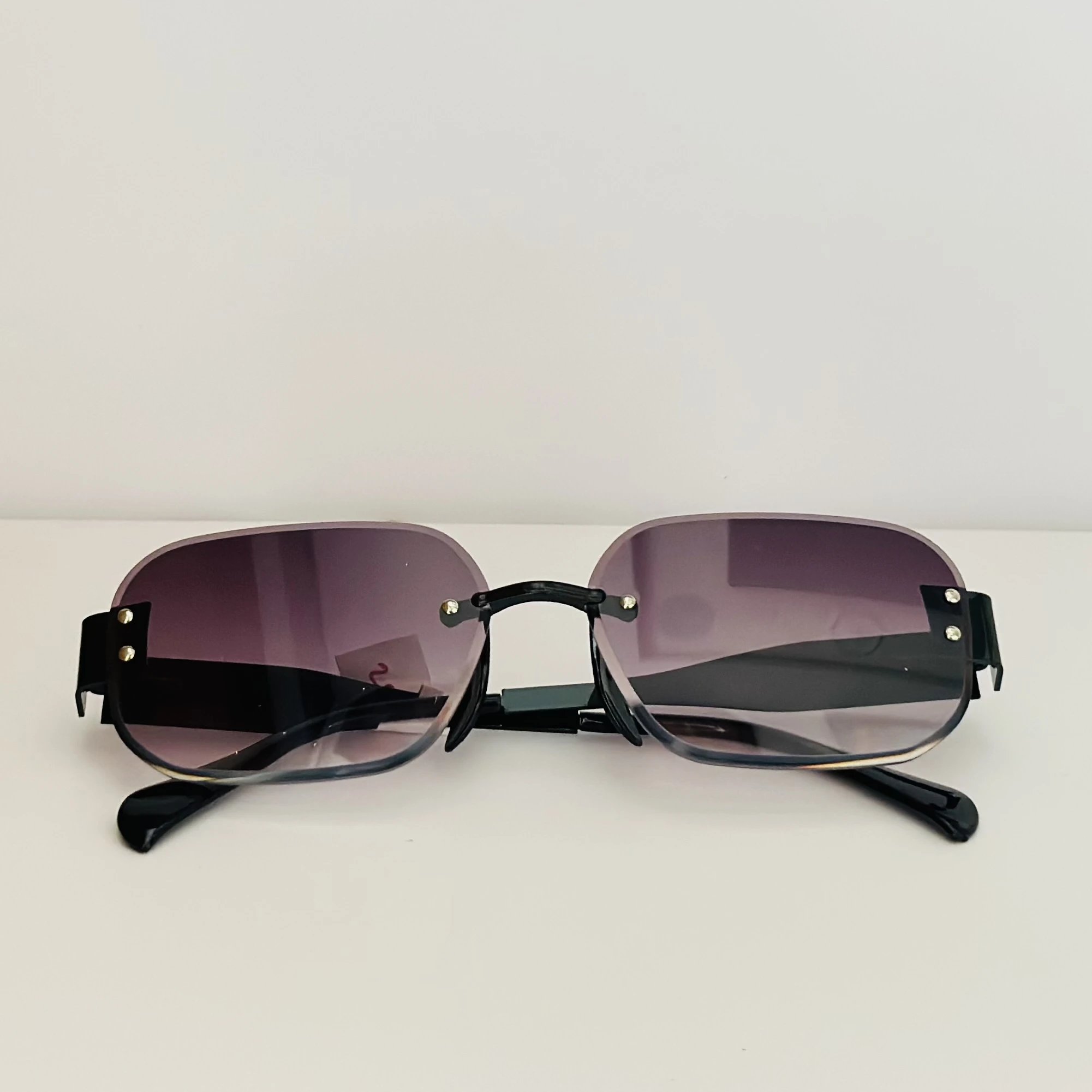 Rimless rectangular sunglasses