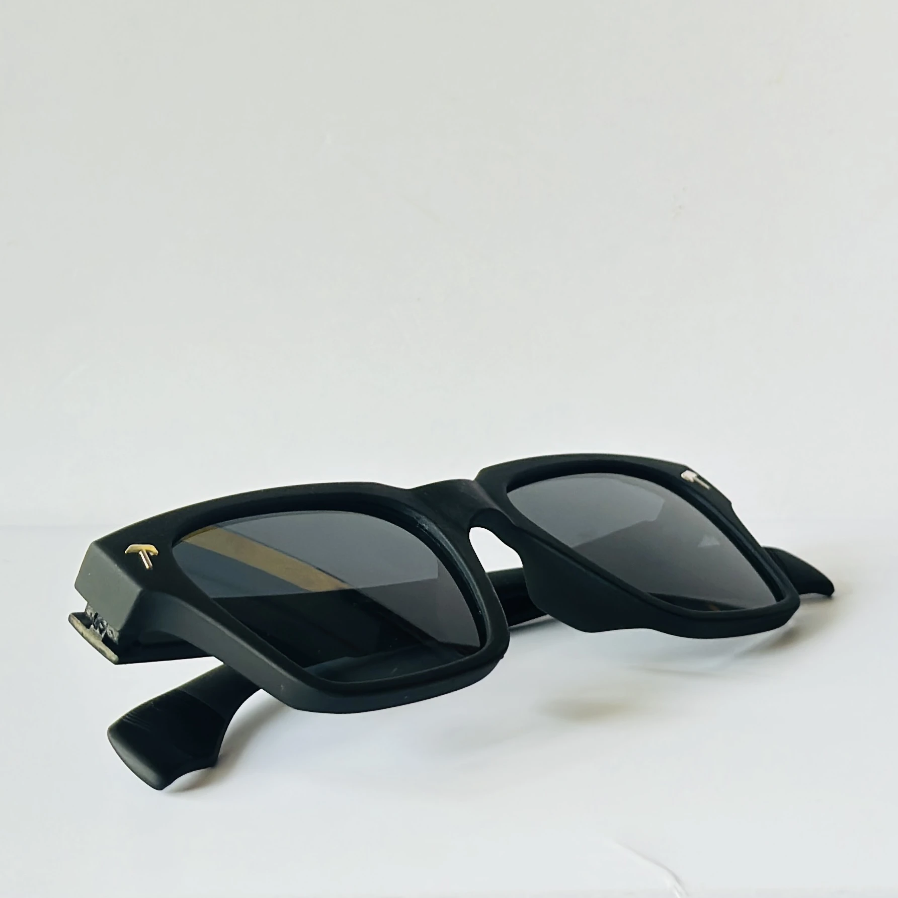 Shadify premium square sunglasses