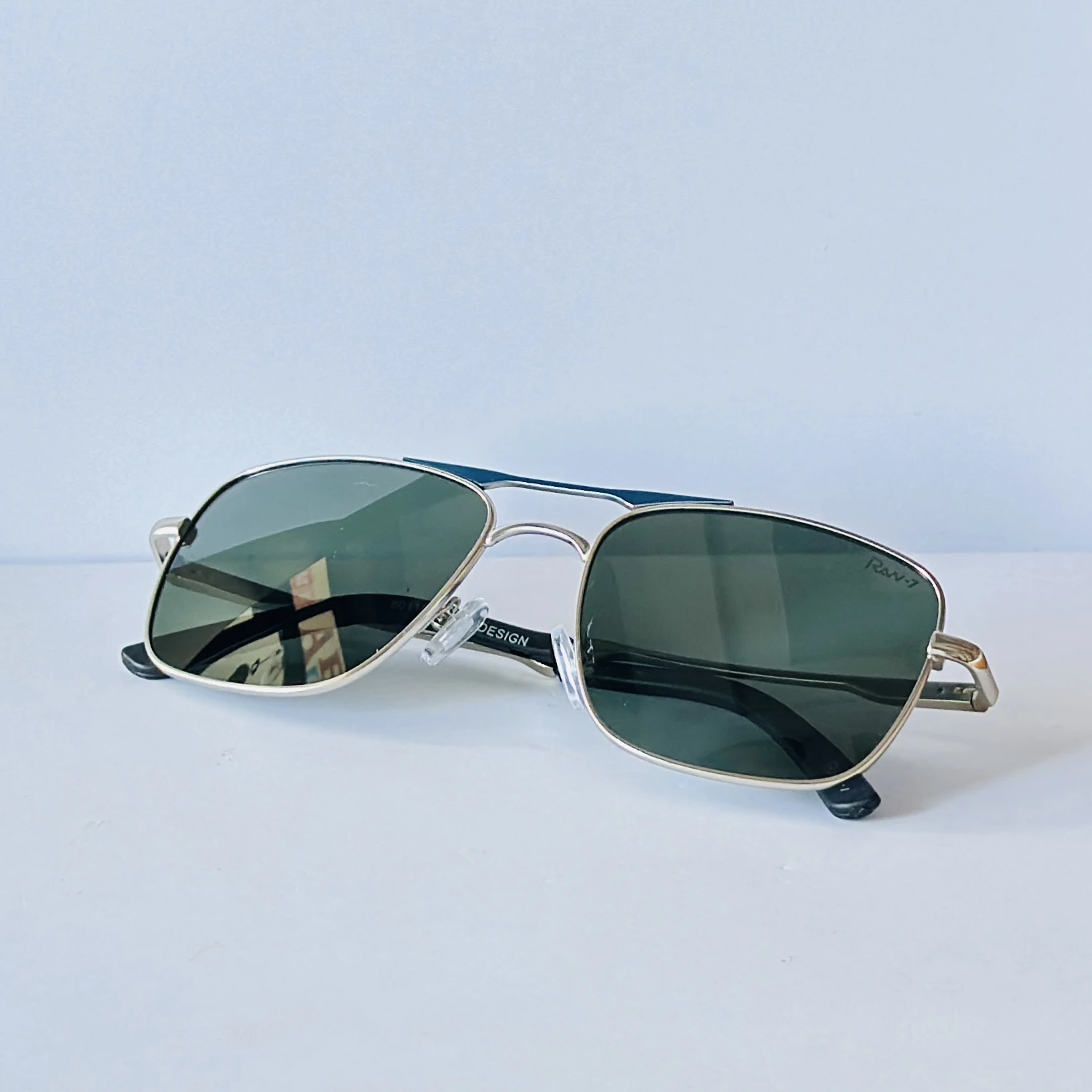 Polaroid Men Full-Rim UV-Protected Aviators