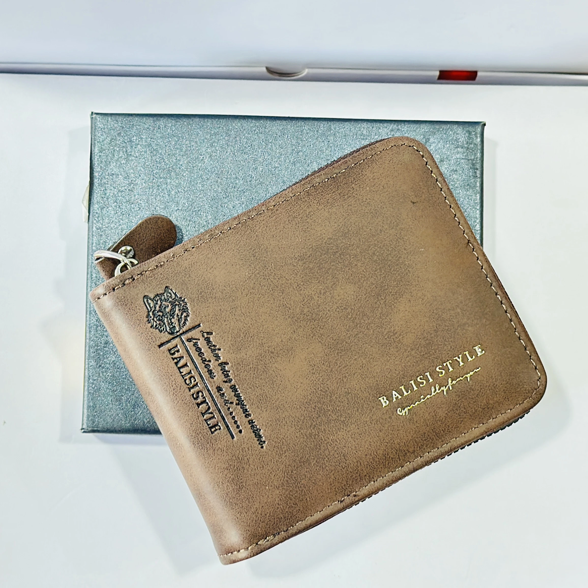 Balisi Style leather wallet is a brown, bi-fold designer zippered wallet for men.