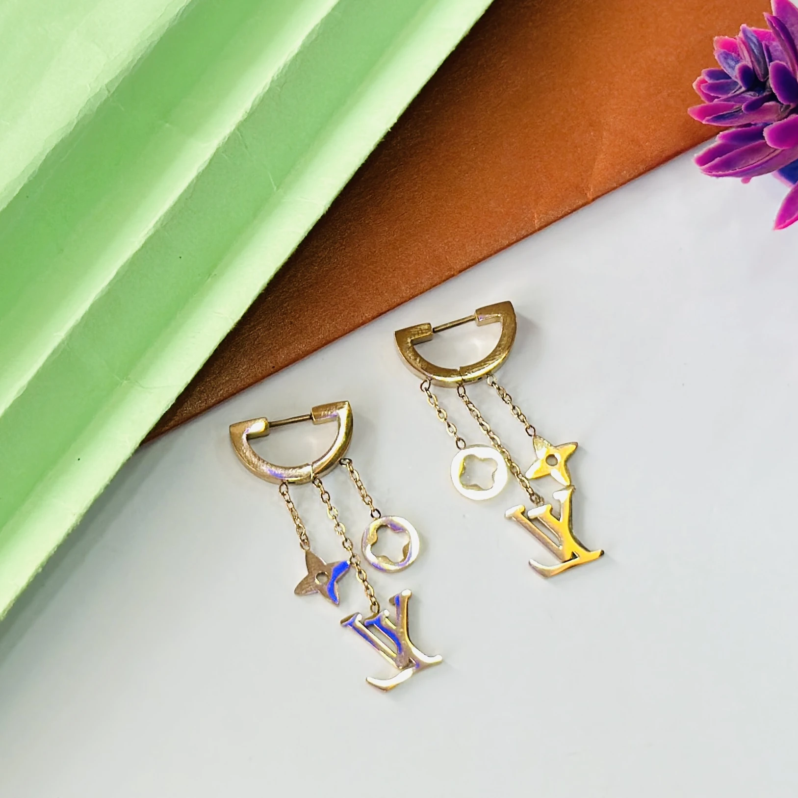 Louis Vuitton Blooming earrings