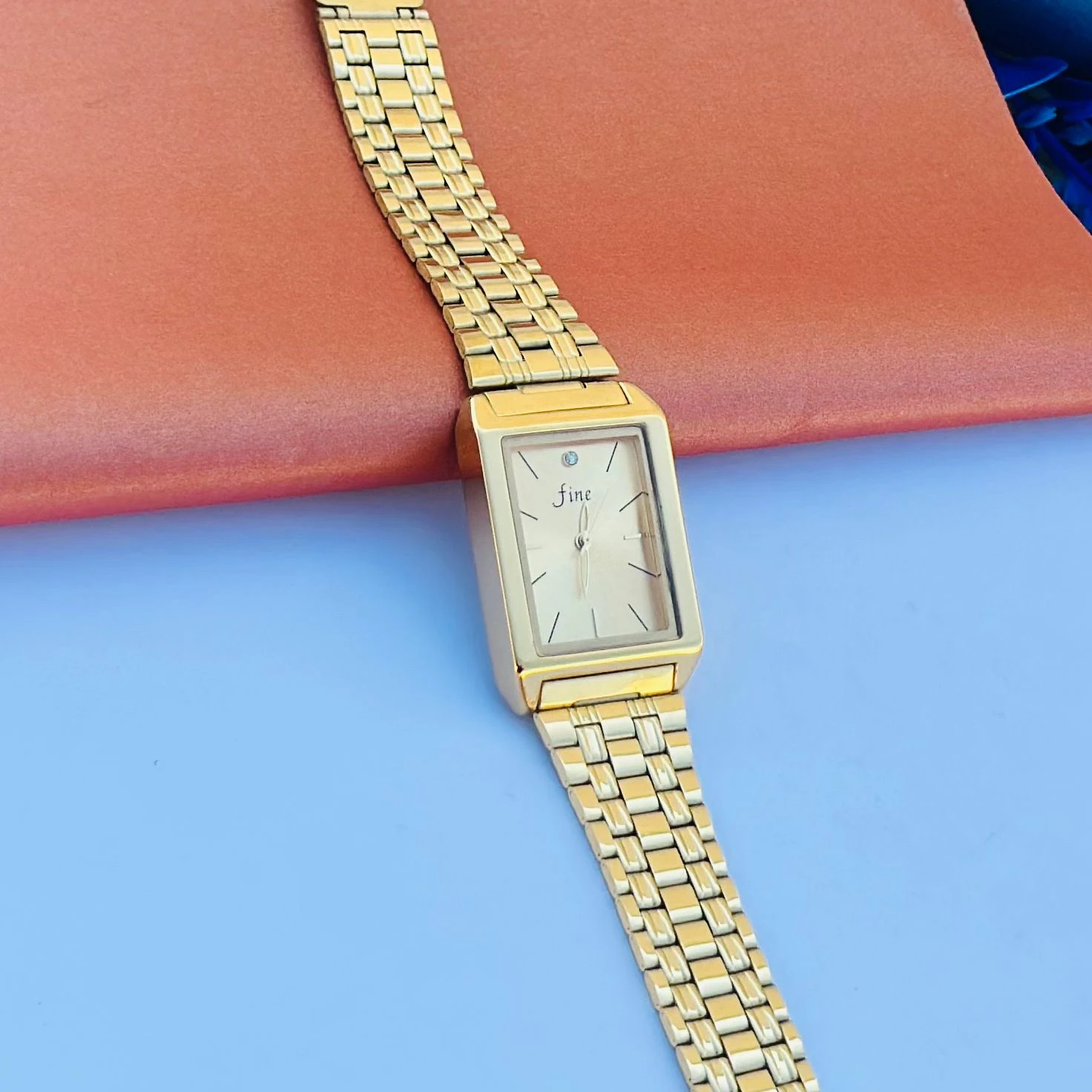 Golden Design analog watch