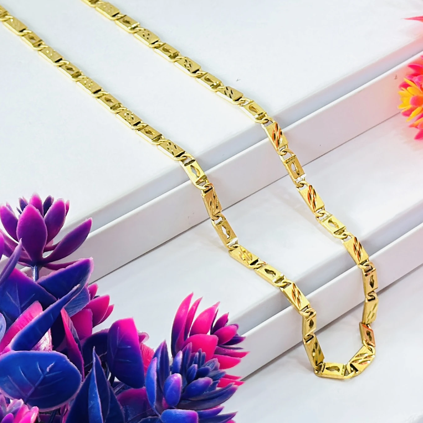 Gold plated "Nawabi" or "biscuit" design chain for men.