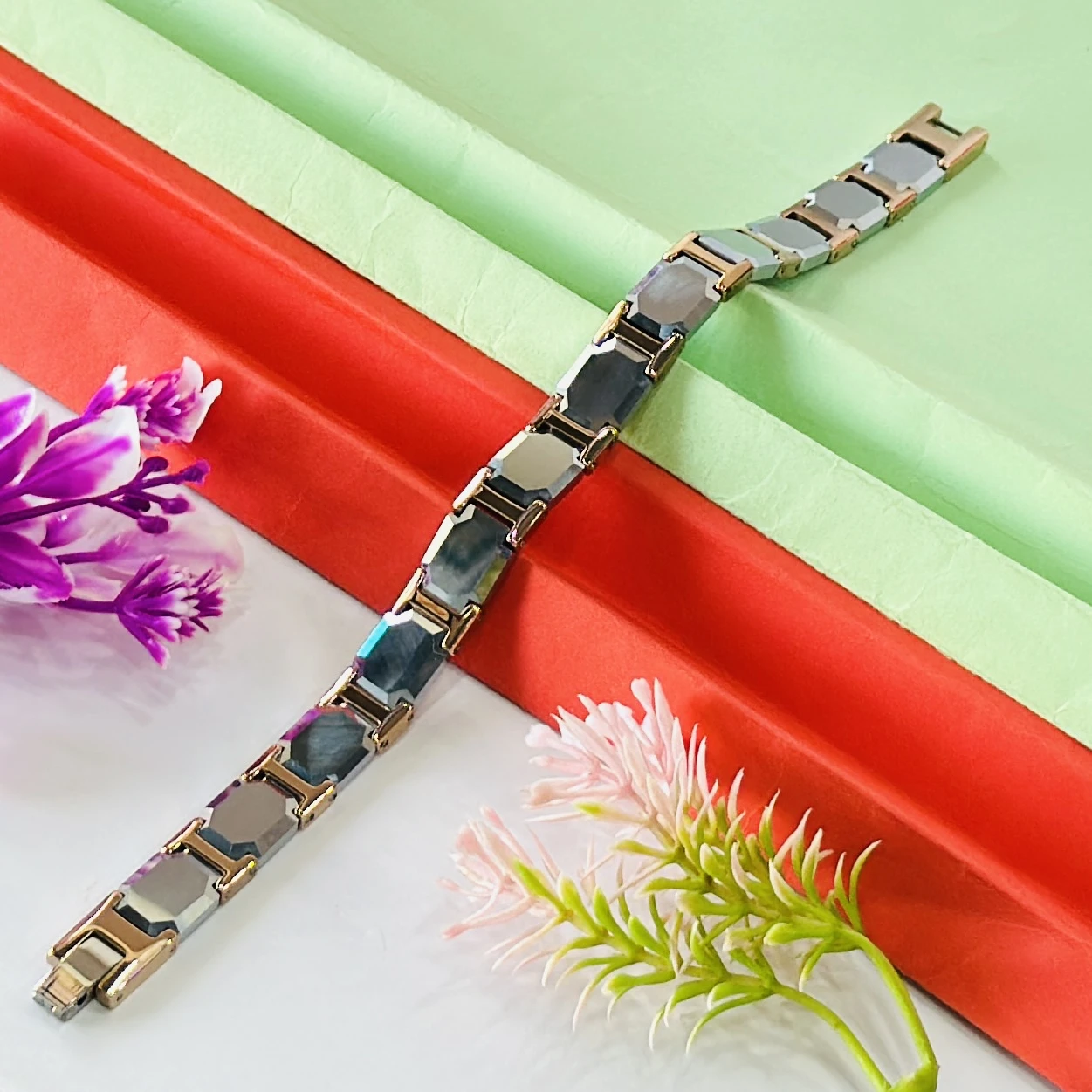 Men’s two-tone metal link bracelet