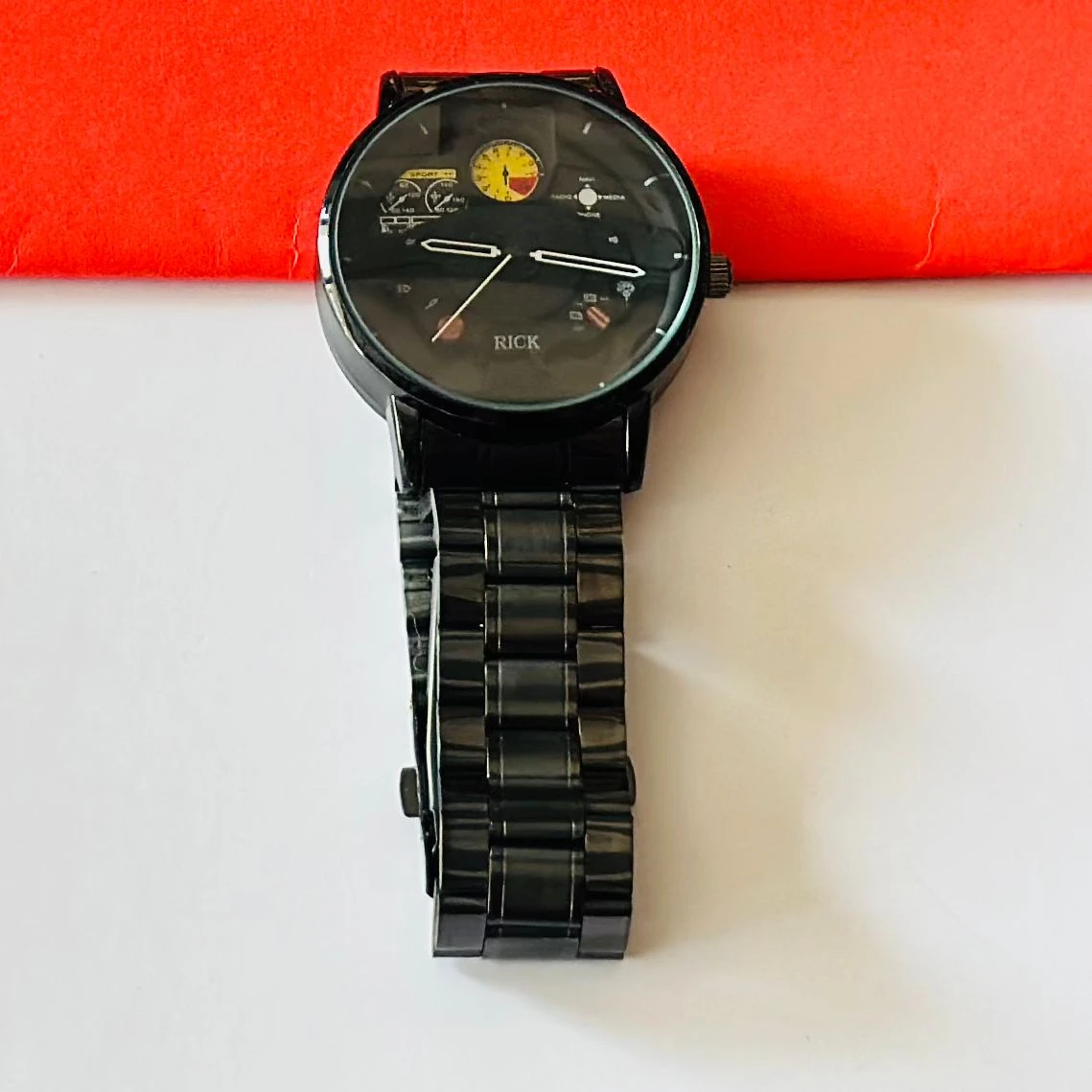 Spinning Wheel analog men's watch