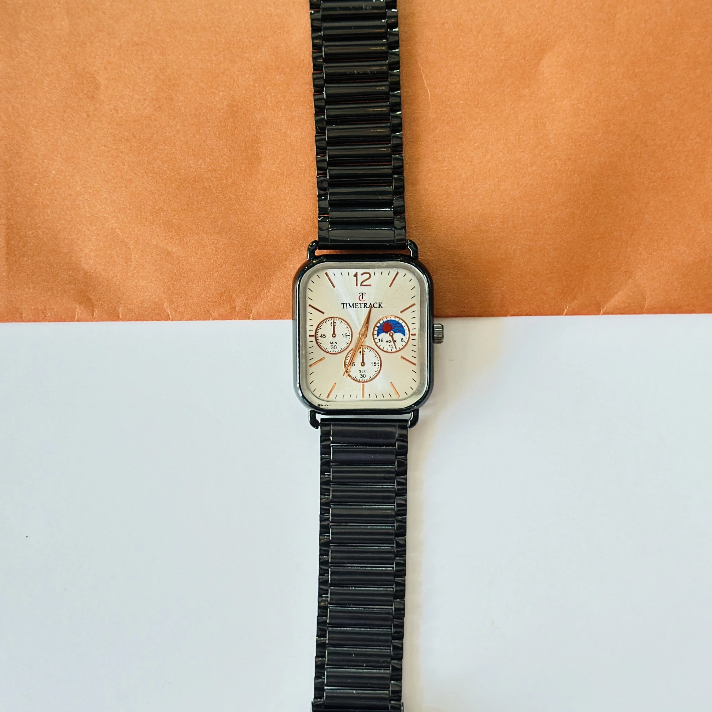 Black Analogue Watch