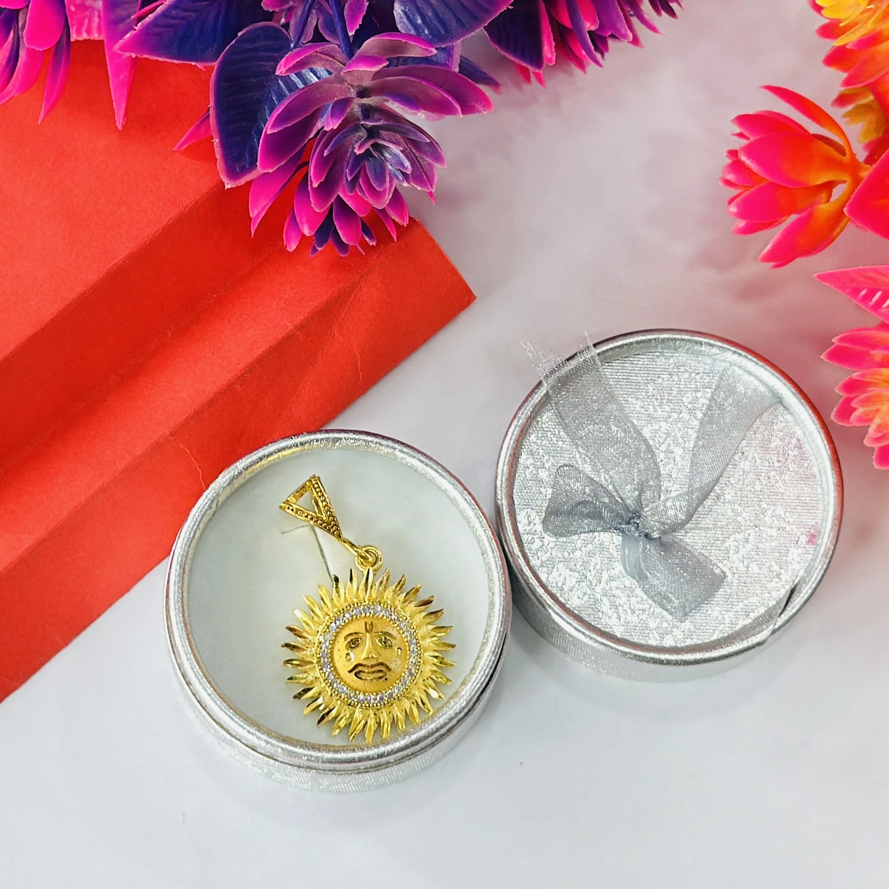Gold plated sun-face pendant