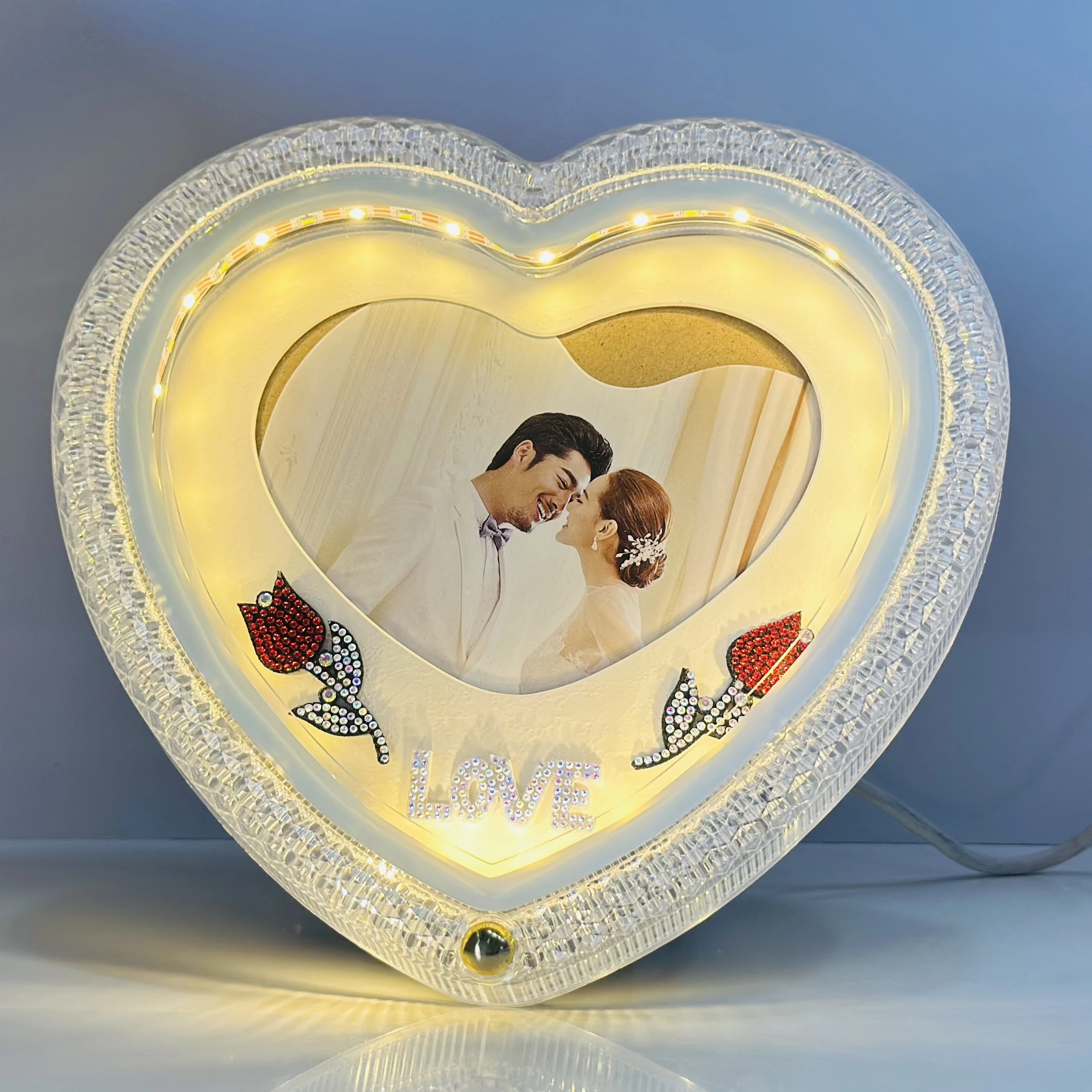 Heart-Shaped LED Photo Frame with Crystal Border(SKU-8TFSTB)