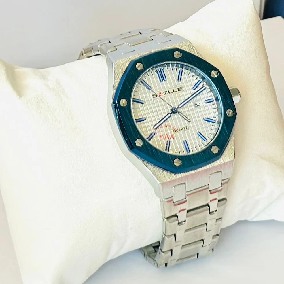 Snille's stylish men's metal chain watches
