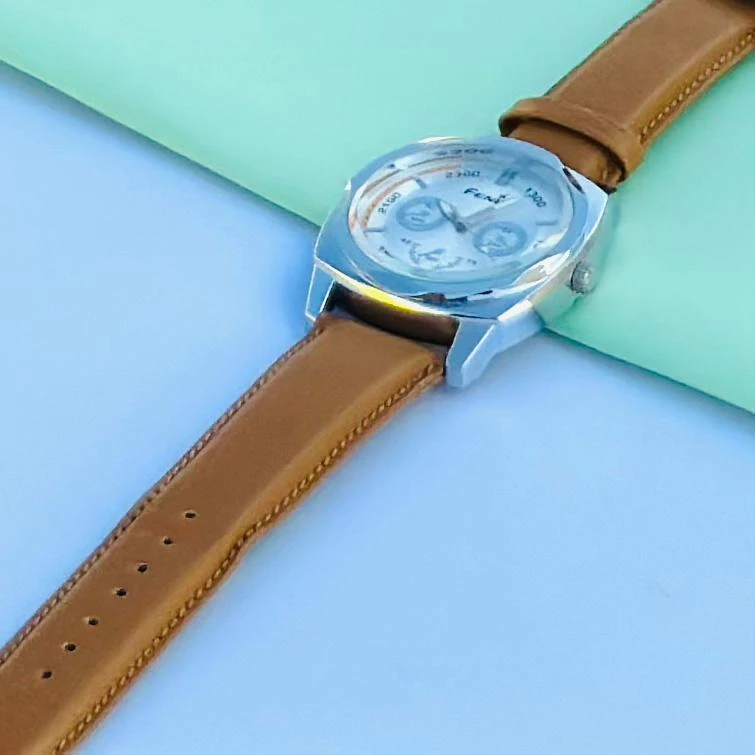 Quartz Analog Watch