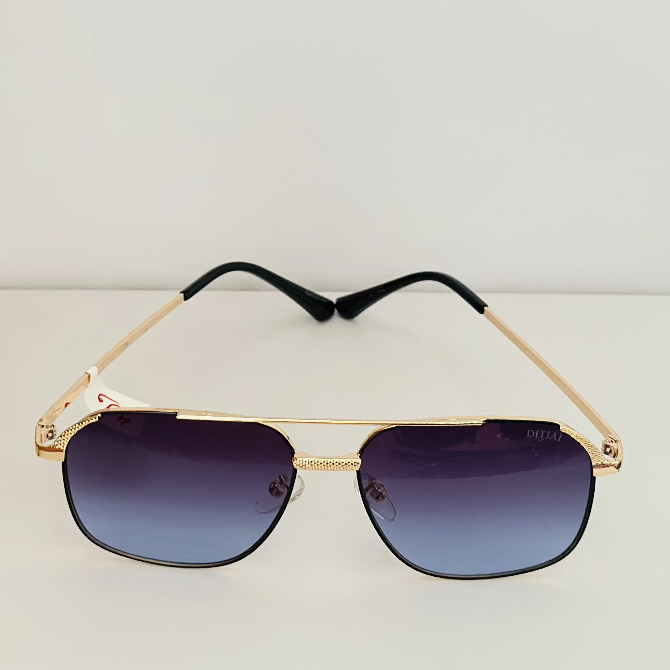 Vincent Chase square sunglasses