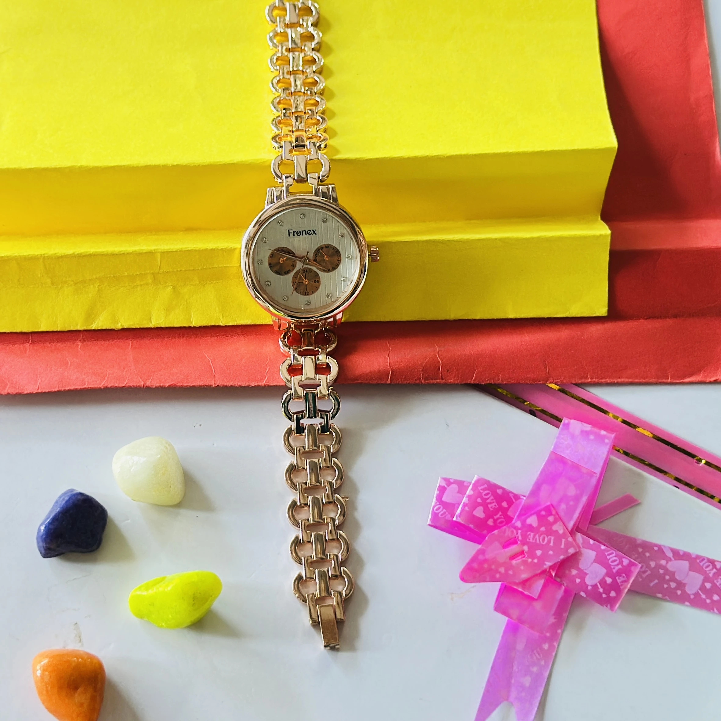 women's quartz analog watch