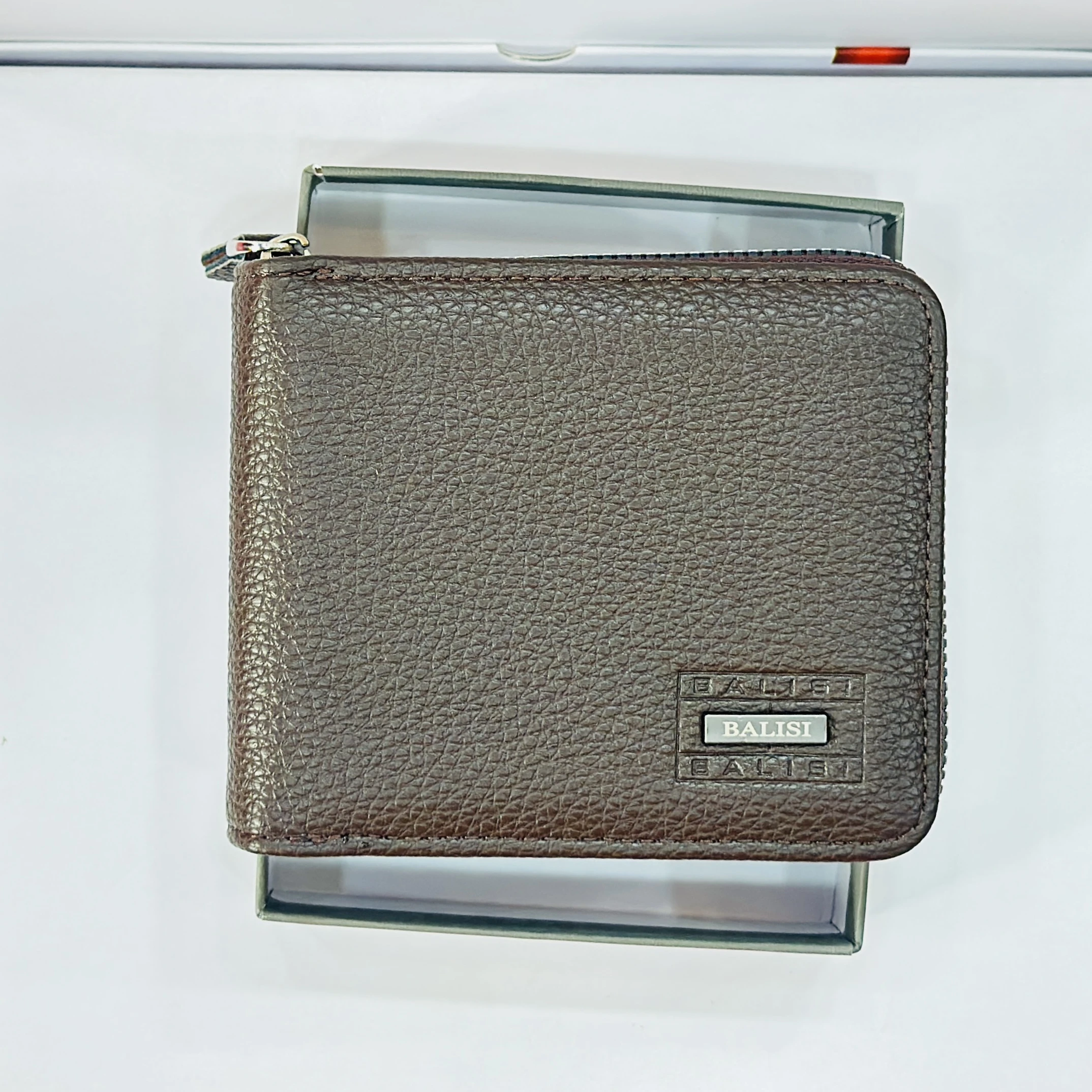Brown leather, zipped, bi-fold wallet