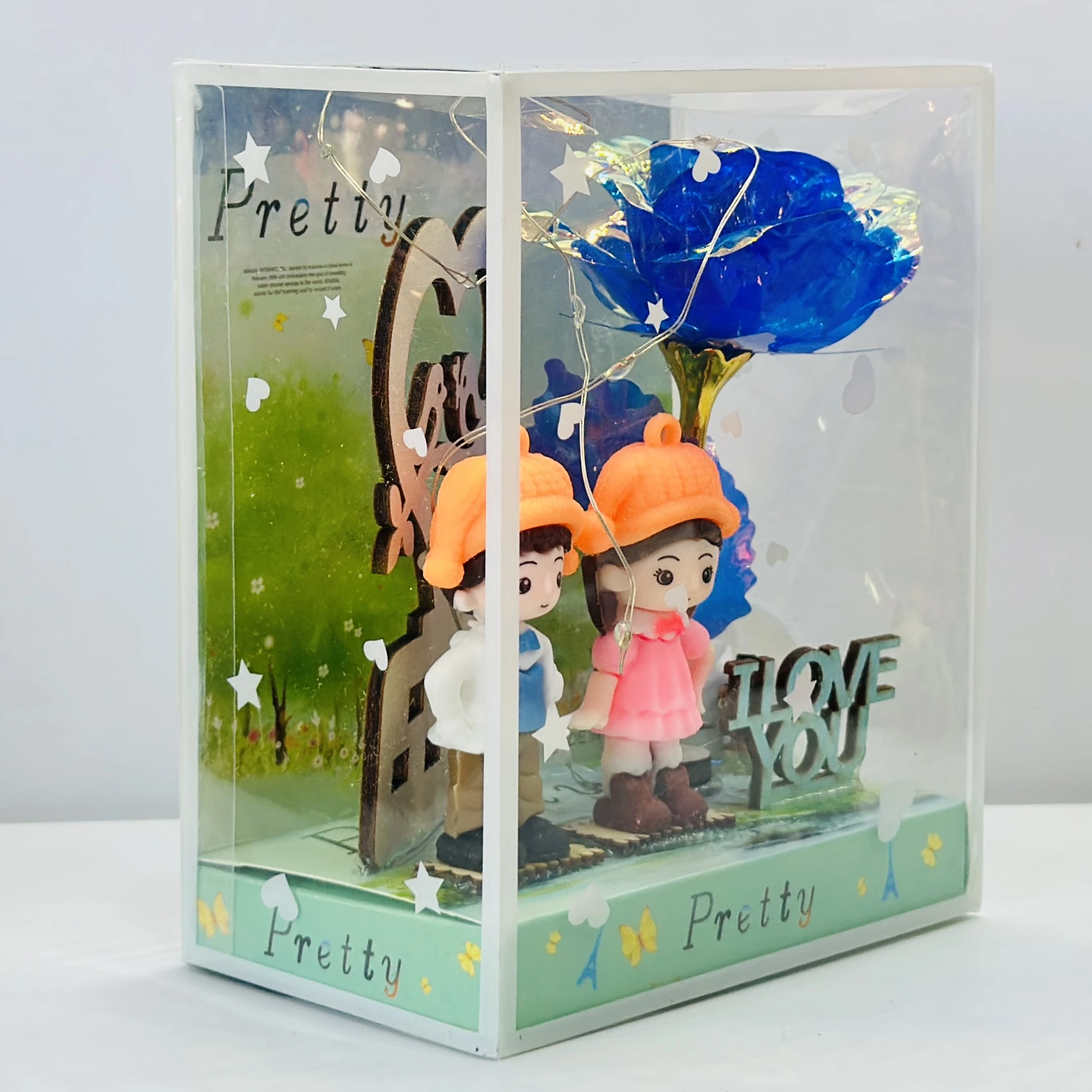 Couple Statue Decorative Showpiece