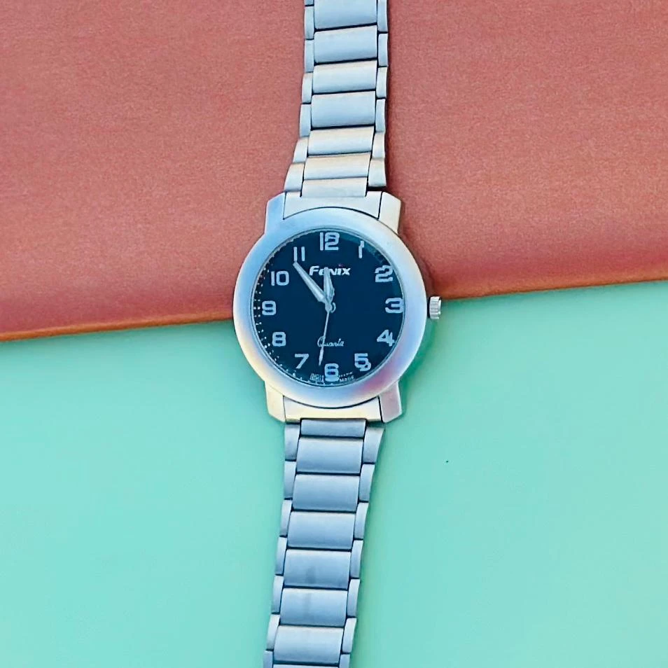 Silver analog watch For man’s