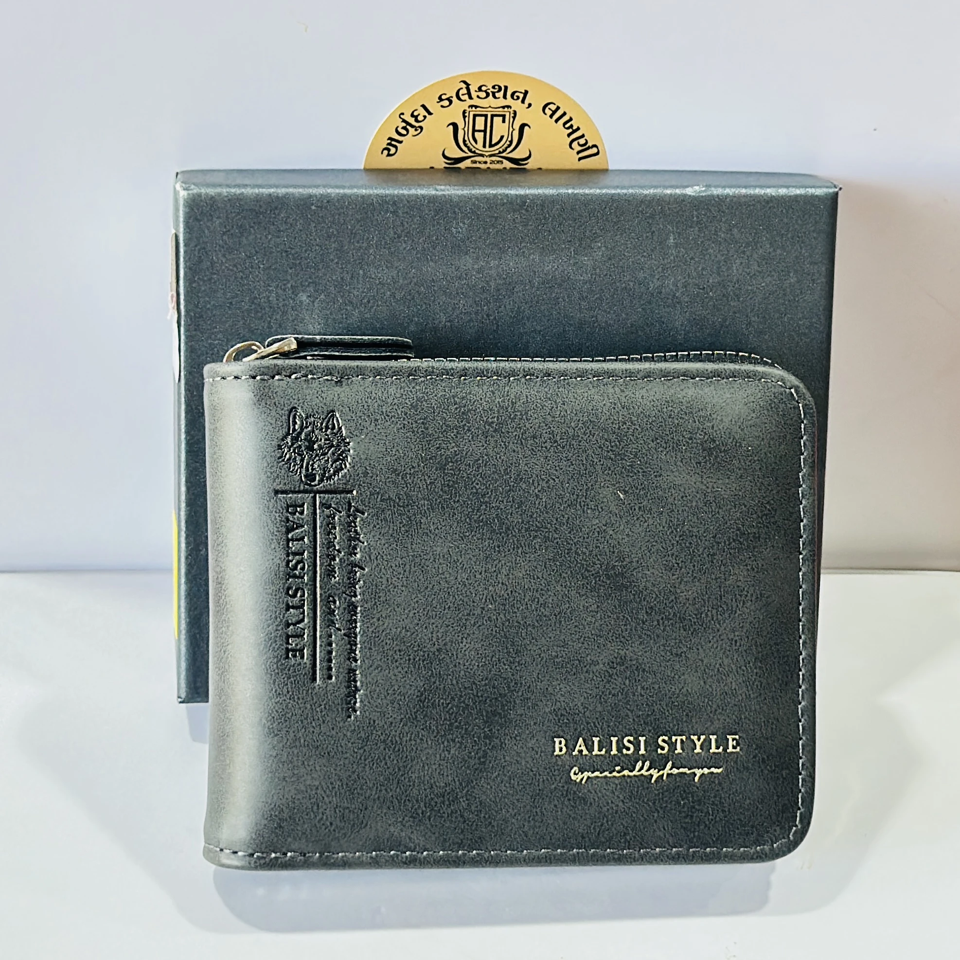 Balisi Style grey leather-style men's zippered wallet.