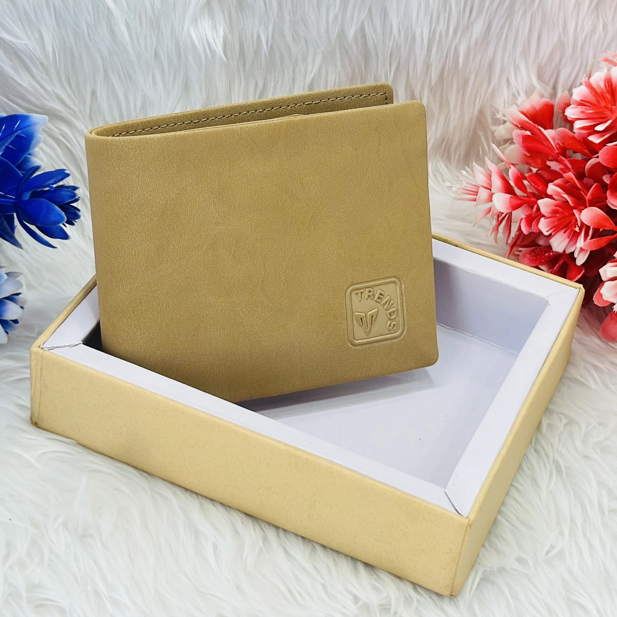 Beige or mustard bi-fold men's wallet