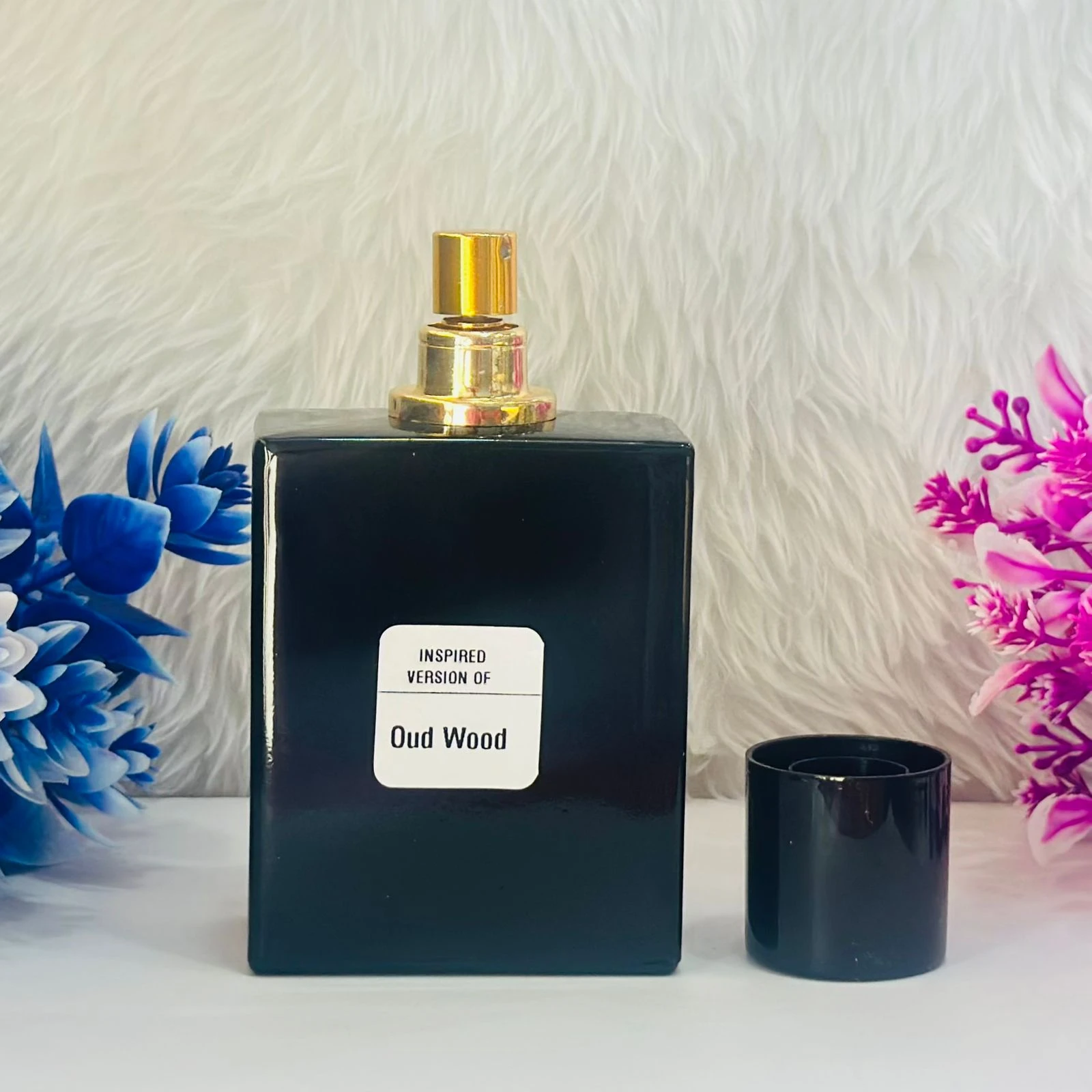 Oud wood perfume