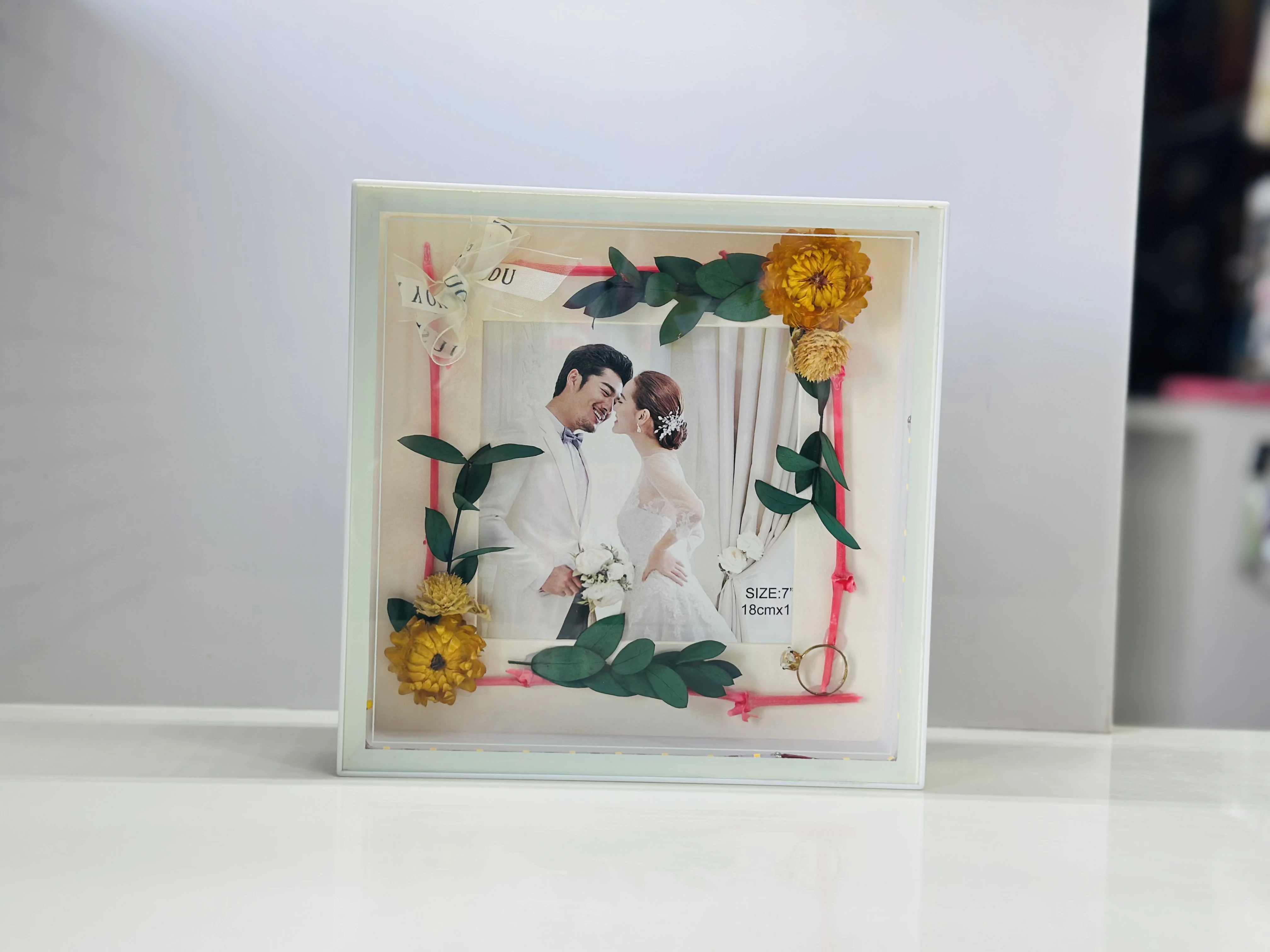 Decorative LED Photo Frame (SKU-6EXL5I)