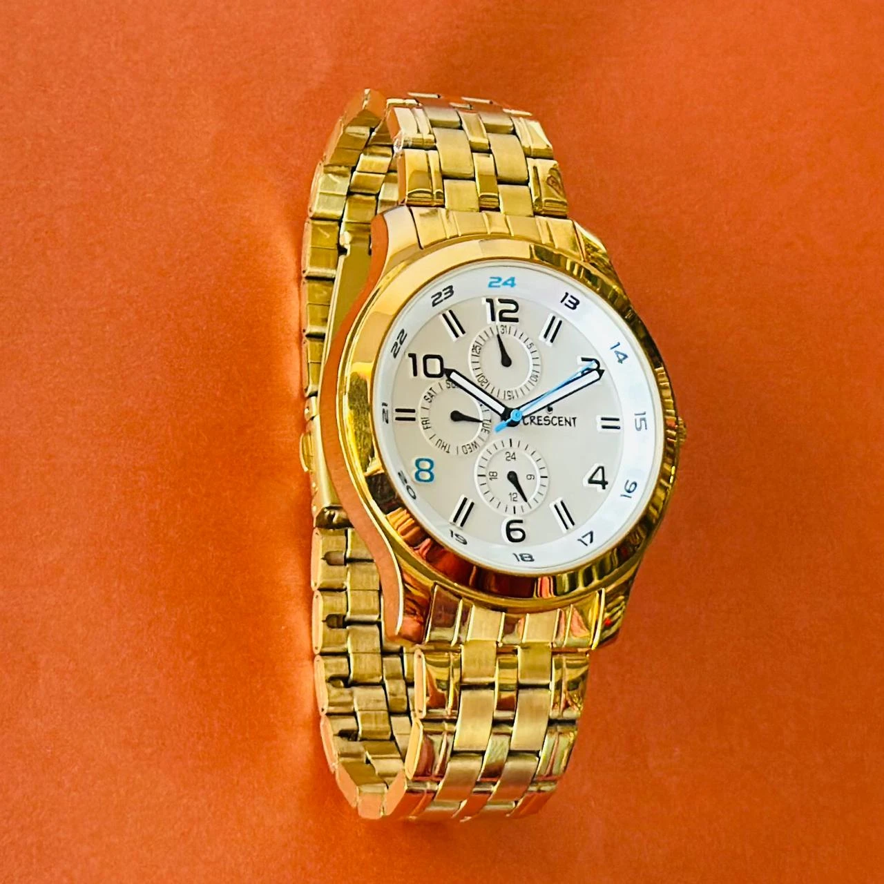 Golden Design analog watch