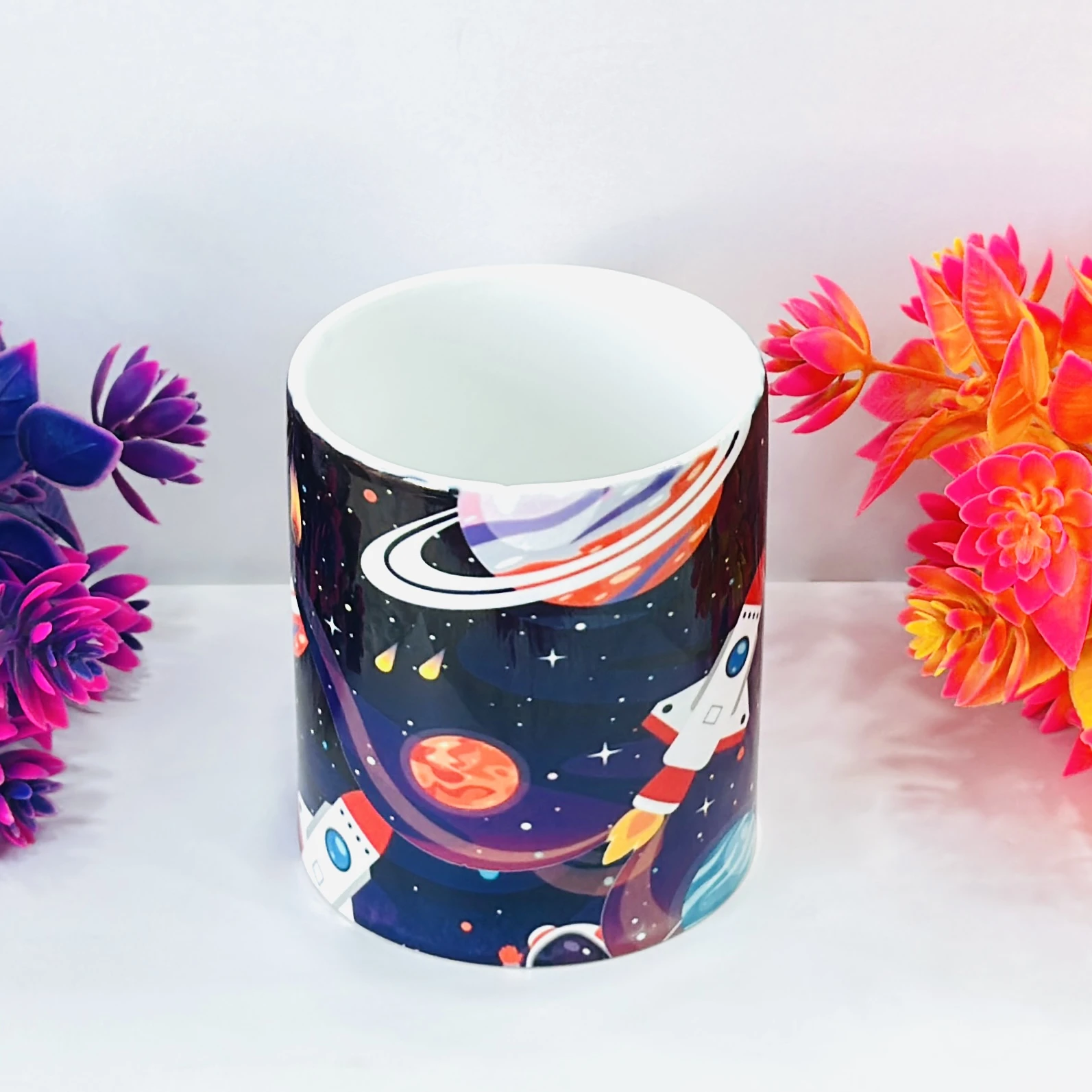 White ceramic coffee mug….. PFKY4I