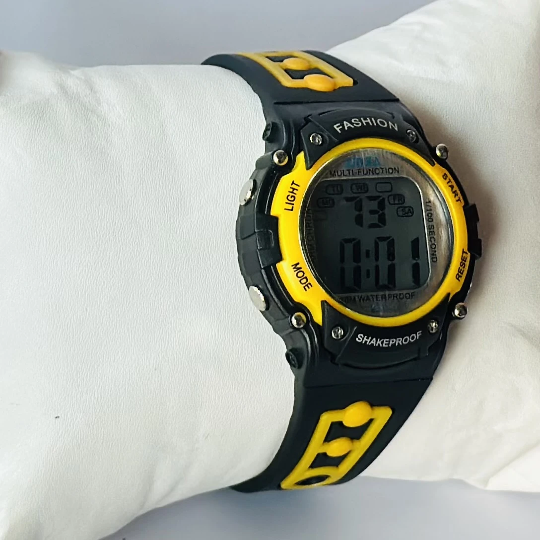 Mingrui 8212L Tennger Lady sport digital watch with a pink silicone strap.
