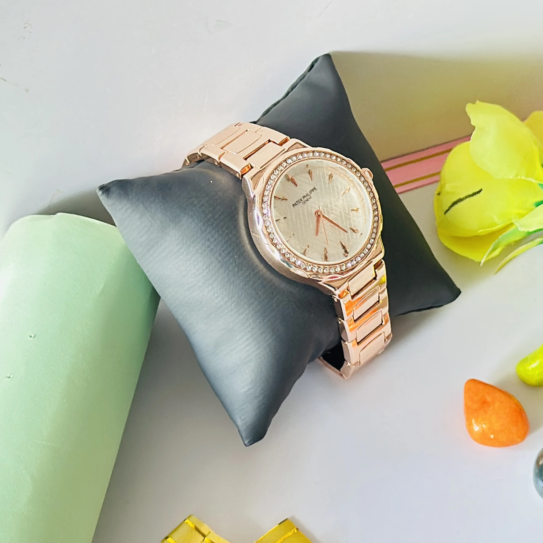 Analogue watch for girls